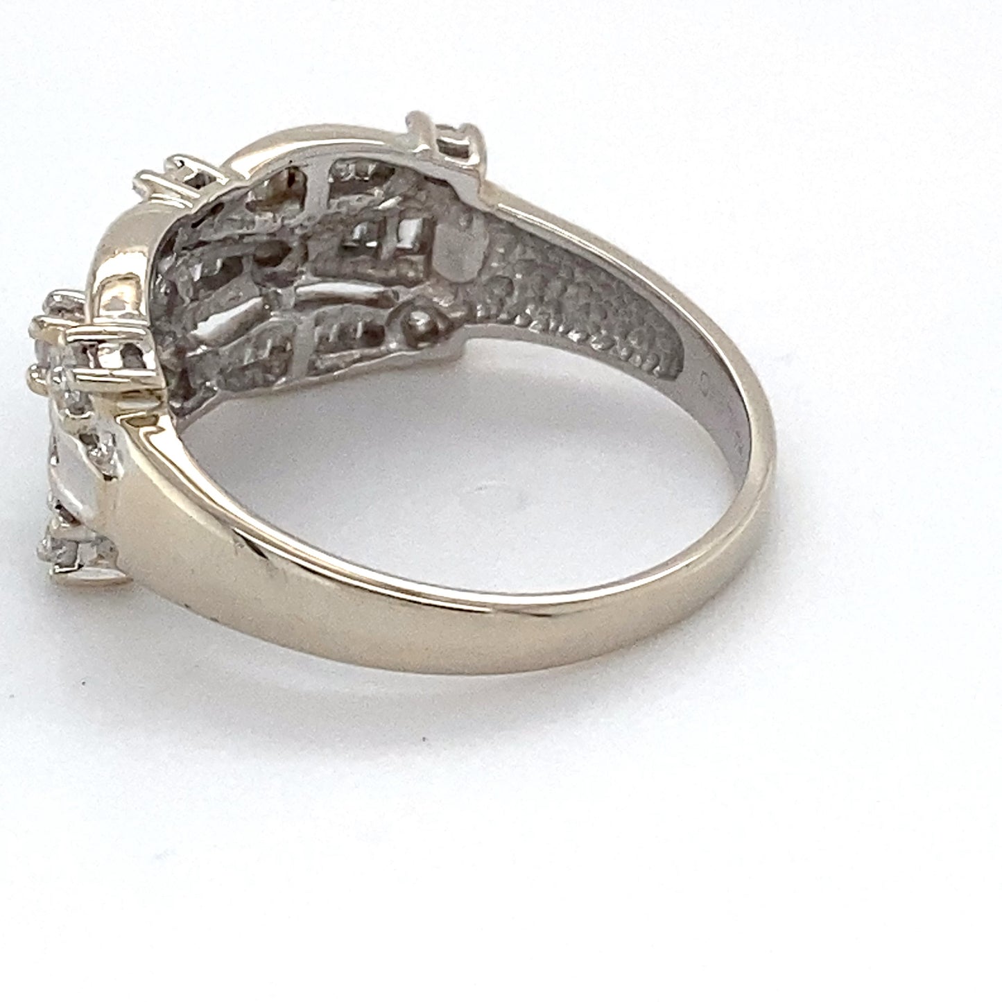 14K White Gold Diamond Ring; 0.56CTW; Size 7.5; 4.1g