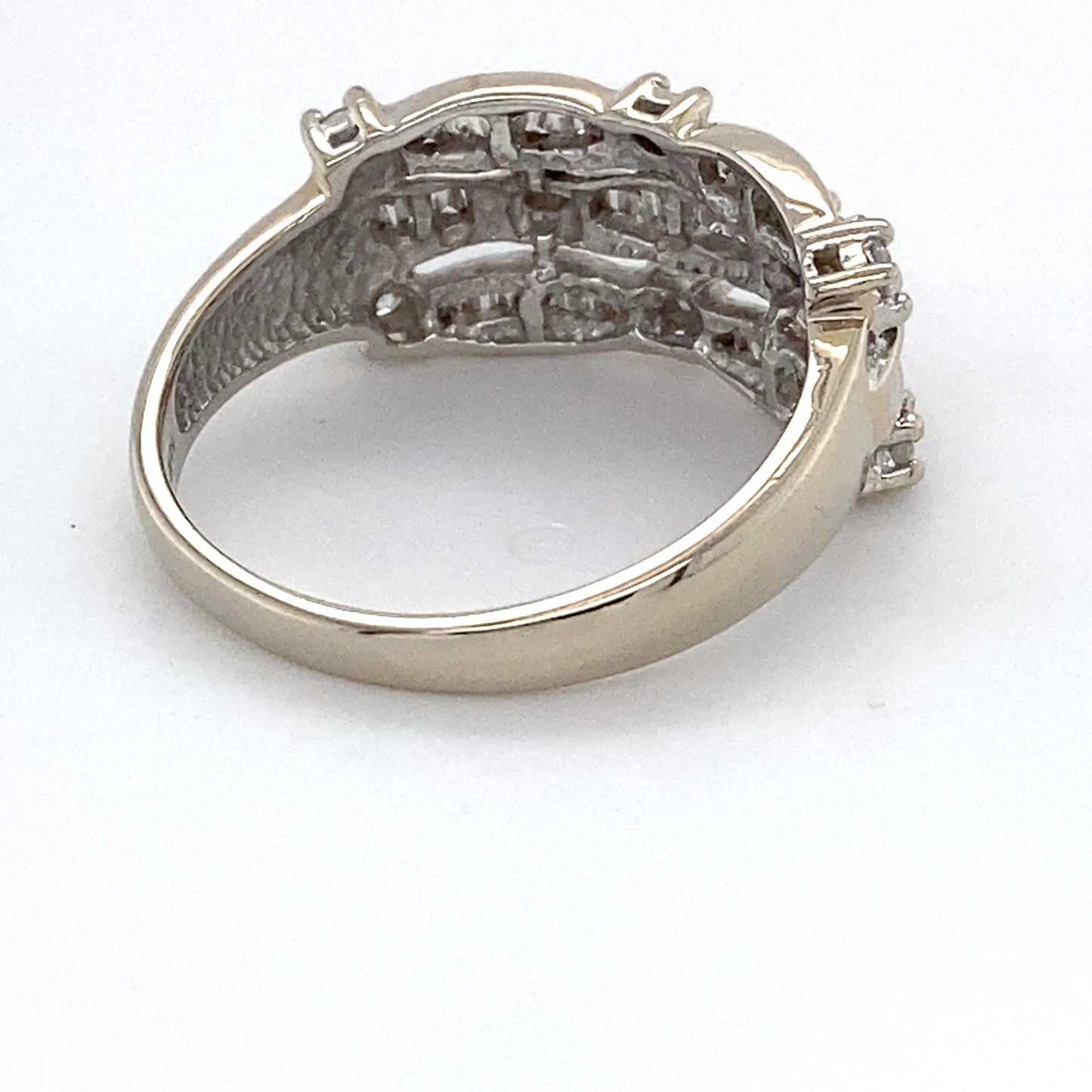 14K White Gold Diamond Ring; 0.56CTW; Size 7.5; 4.1g