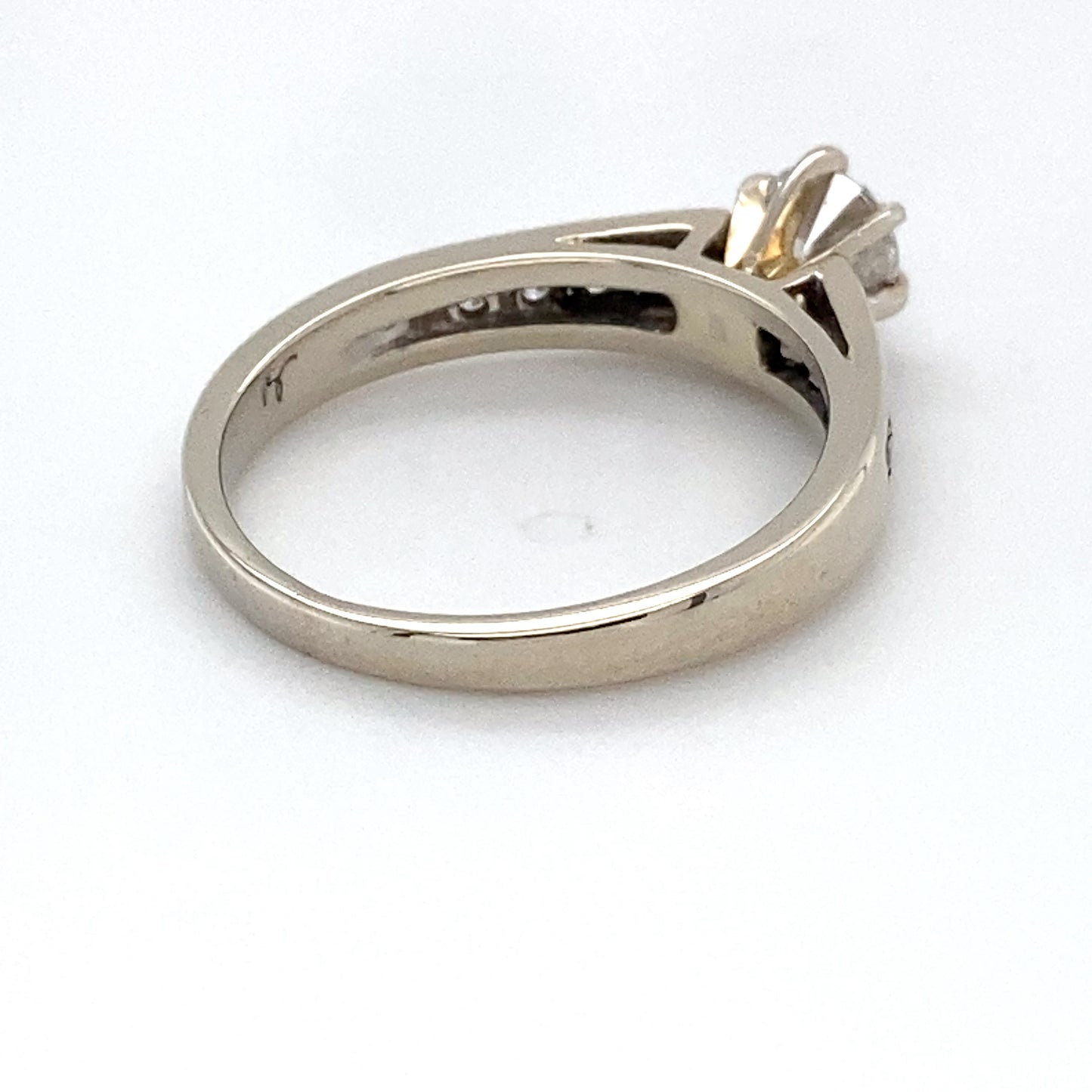 14K Yellow Gold Diamond Ring; 0.75CTW; Size 7; 3.3g