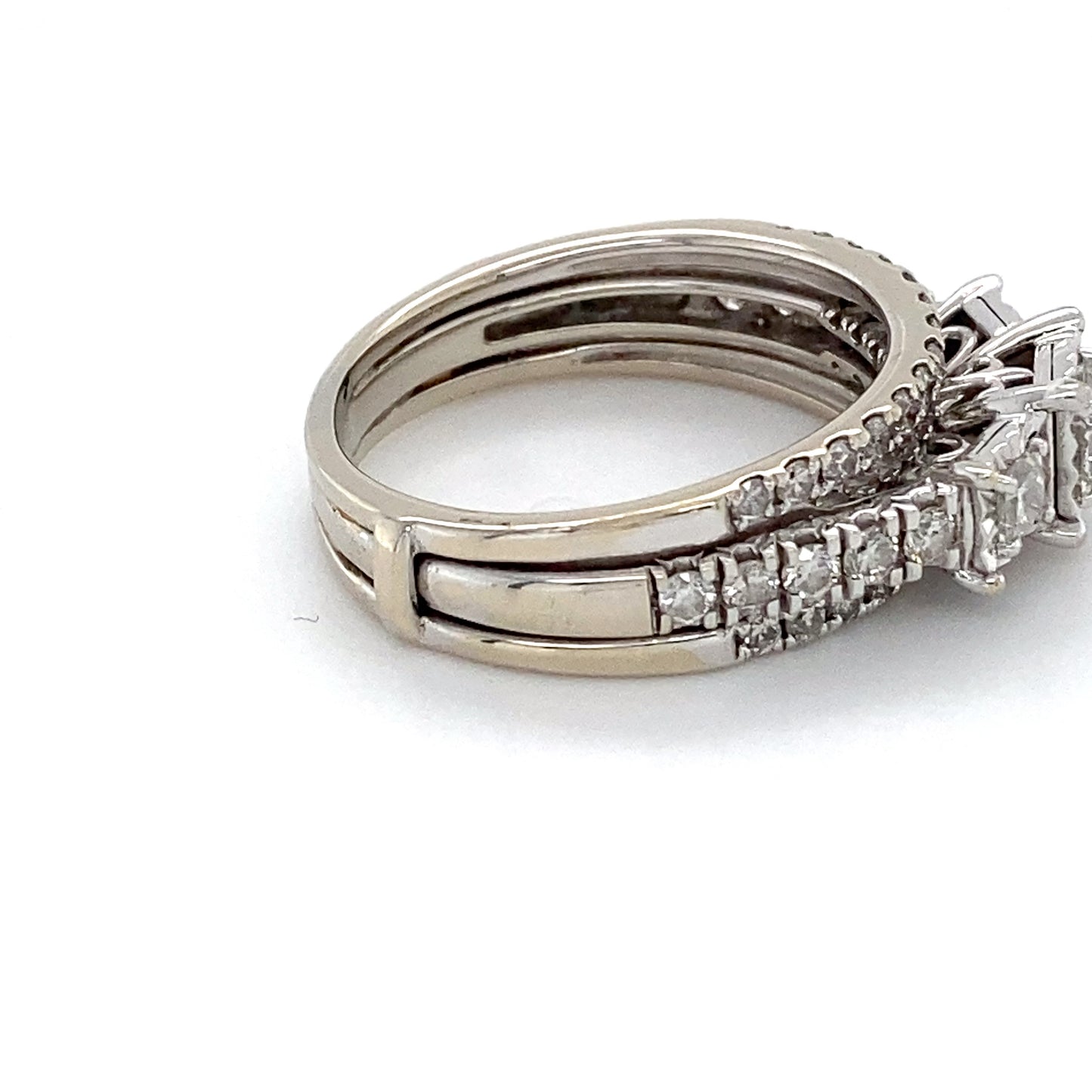 14K White Gold Diamond Ring; 0.75CTW; Size 8.5; 6.0g