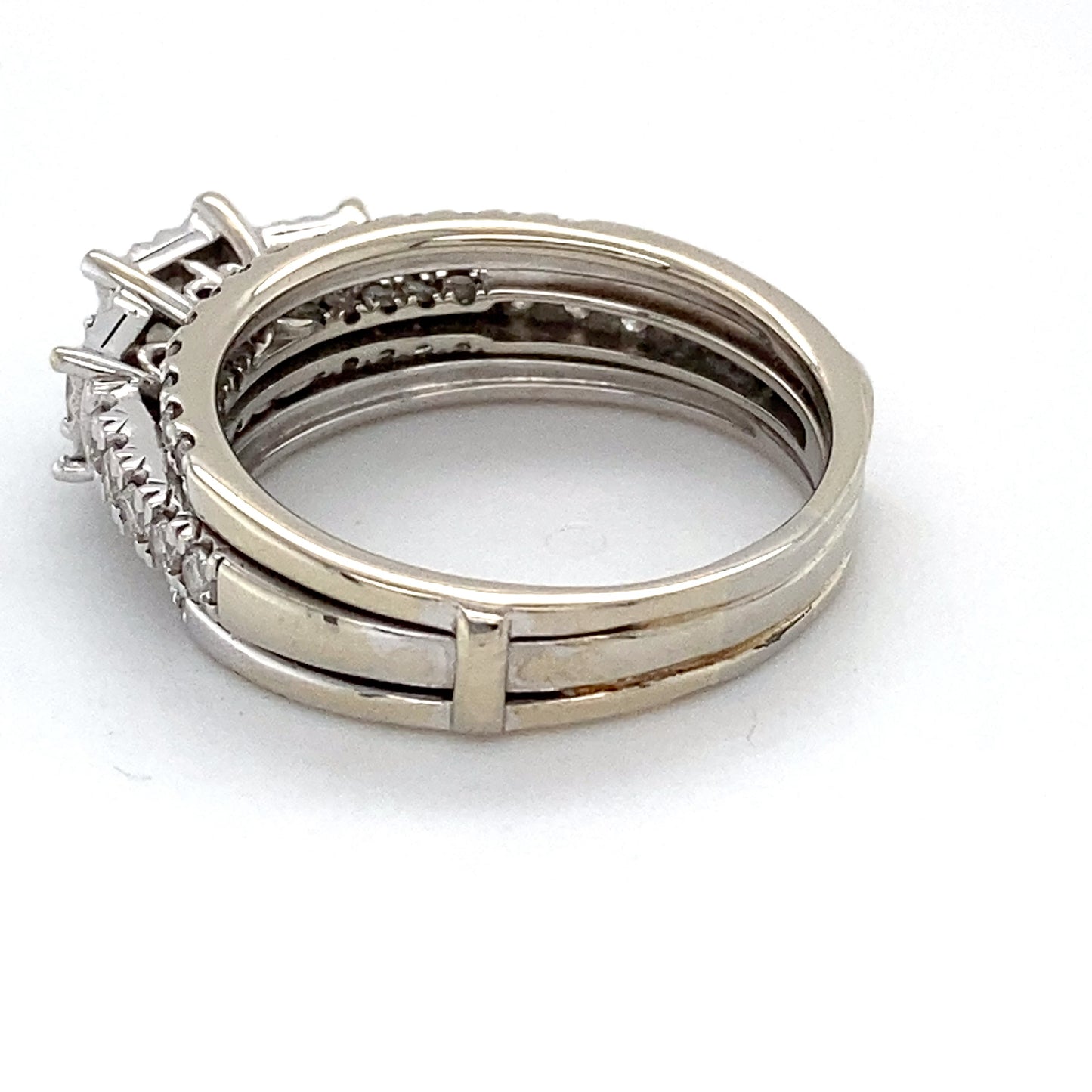 14K White Gold Diamond Ring; 0.75CTW; Size 8.5; 6.0g
