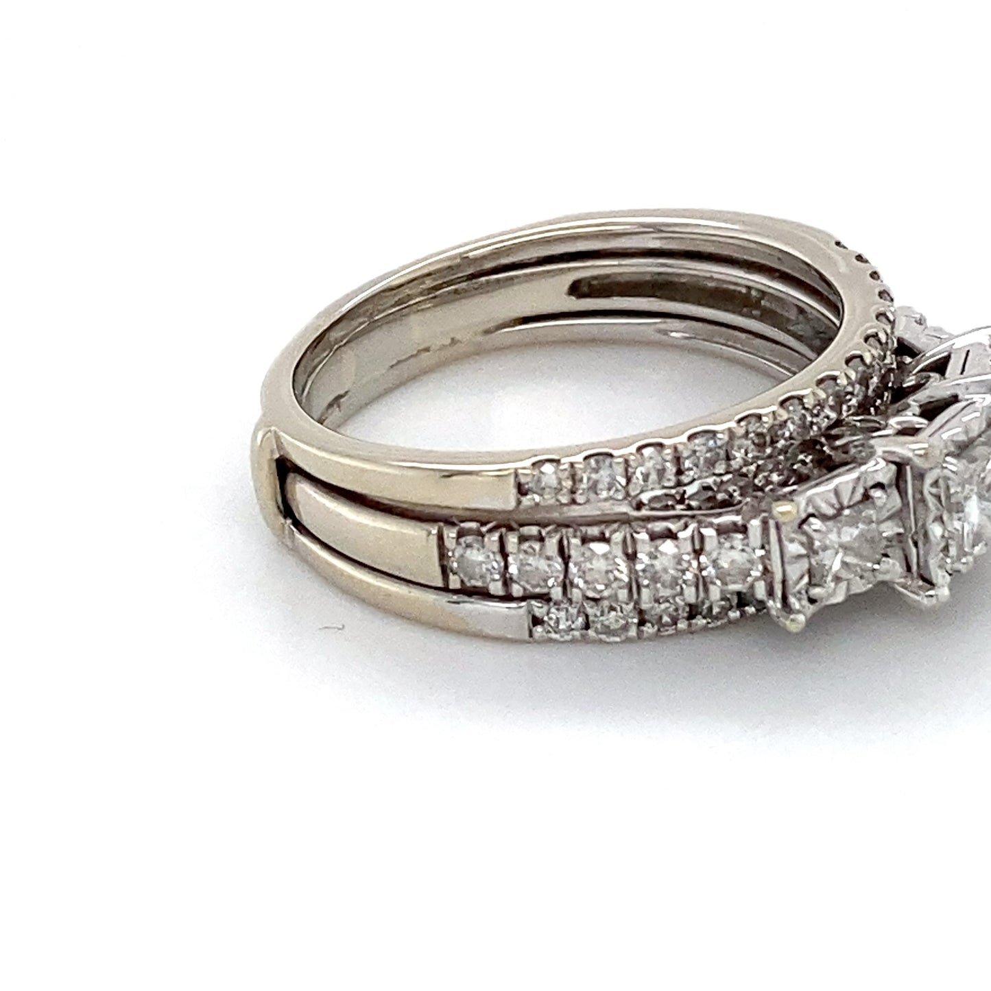 14K White Gold Diamond Ring; 0.75CTW; Size 8.5; 6.0g