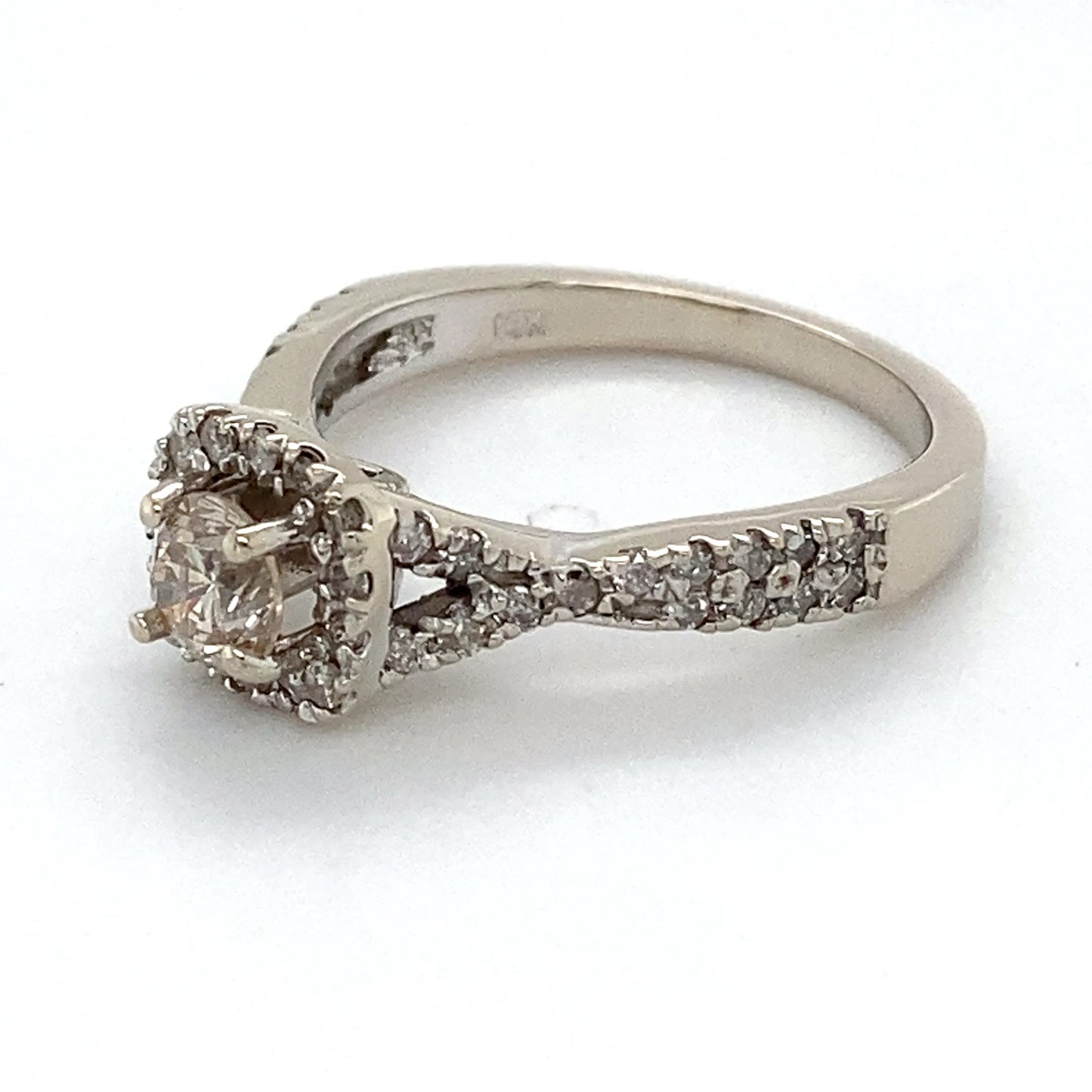 14K White Gold Diamond Ring; 0.75CTW; Size 7; 4.3g
