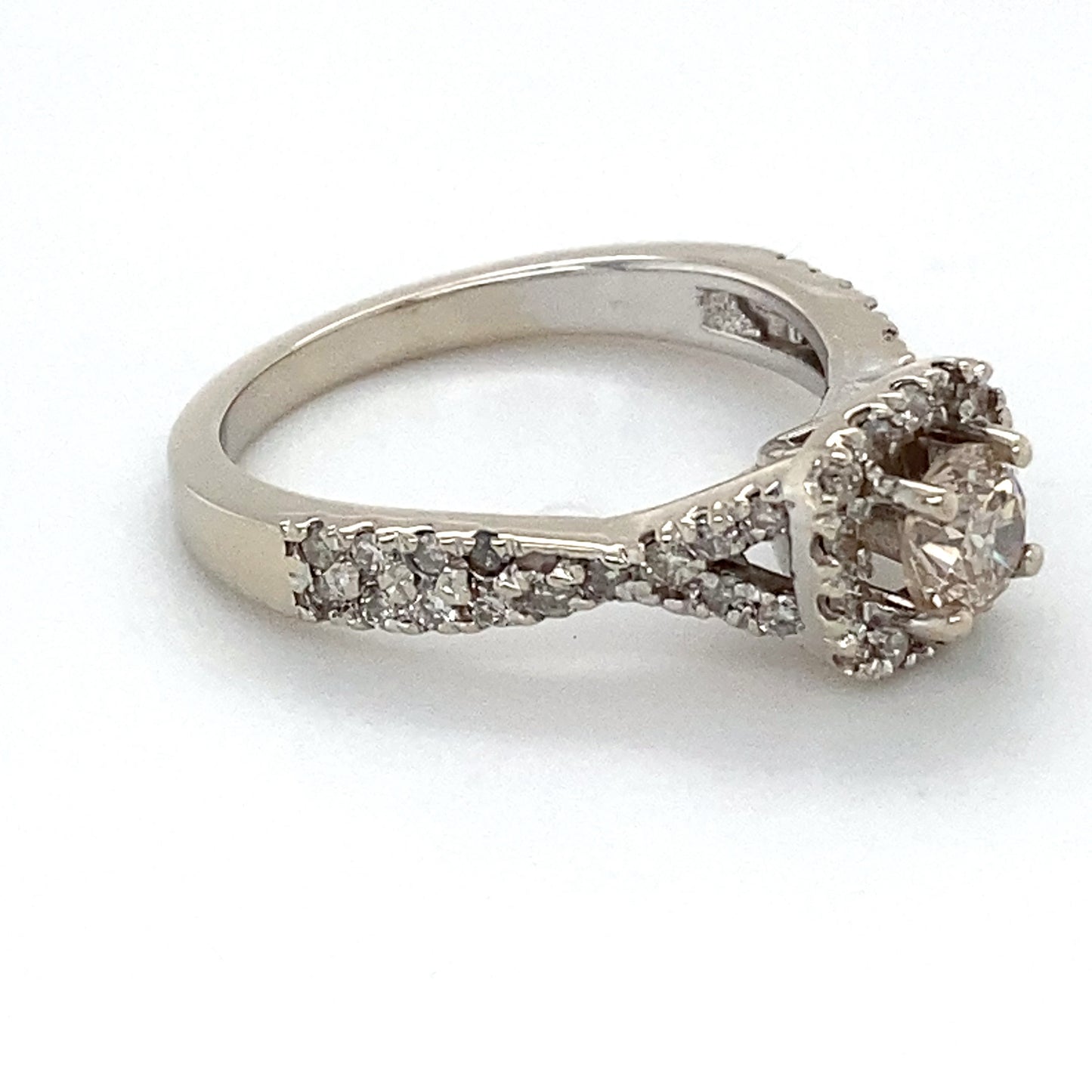 14K White Gold Diamond Ring; 0.75CTW; Size 7; 4.3g
