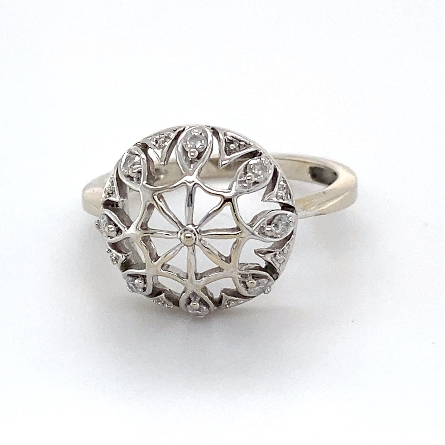 14K White Gold Diamond Ring; 0.10CTW; Size 7; 3.5g