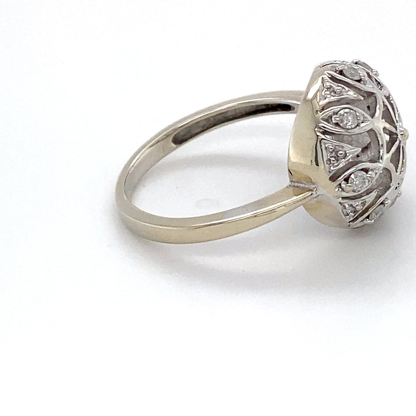 14K White Gold Diamond Ring; 0.10CTW; Size 7; 3.5g