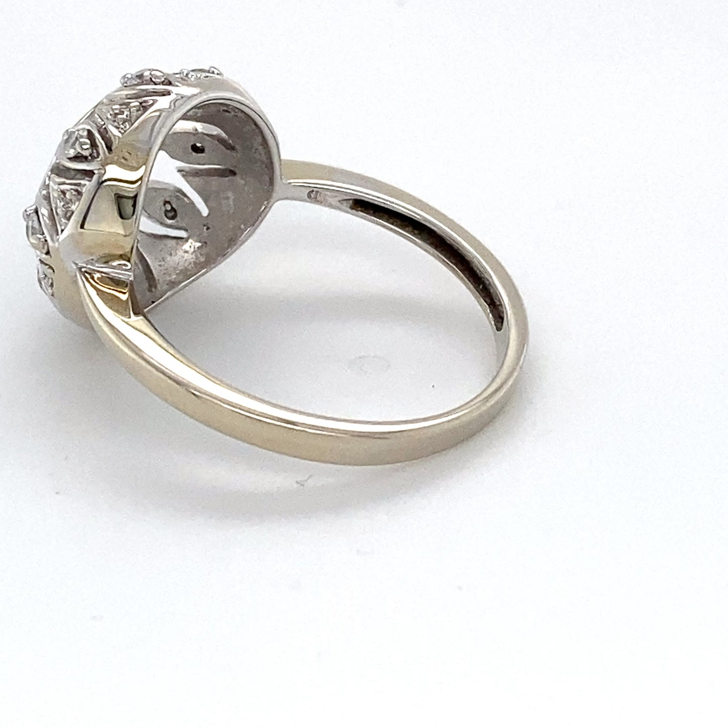 14K White Gold Diamond Ring; 0.10CTW; Size 7; 3.5g