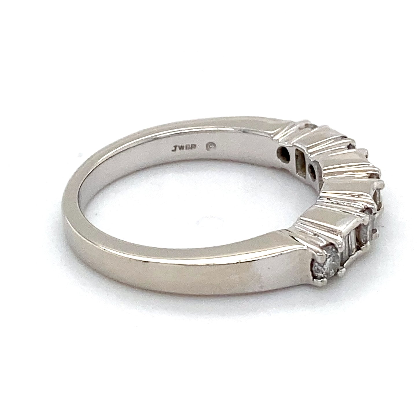 14K White Gold Diamond Ring; 0.75CTW; Size: 7; 4.6g