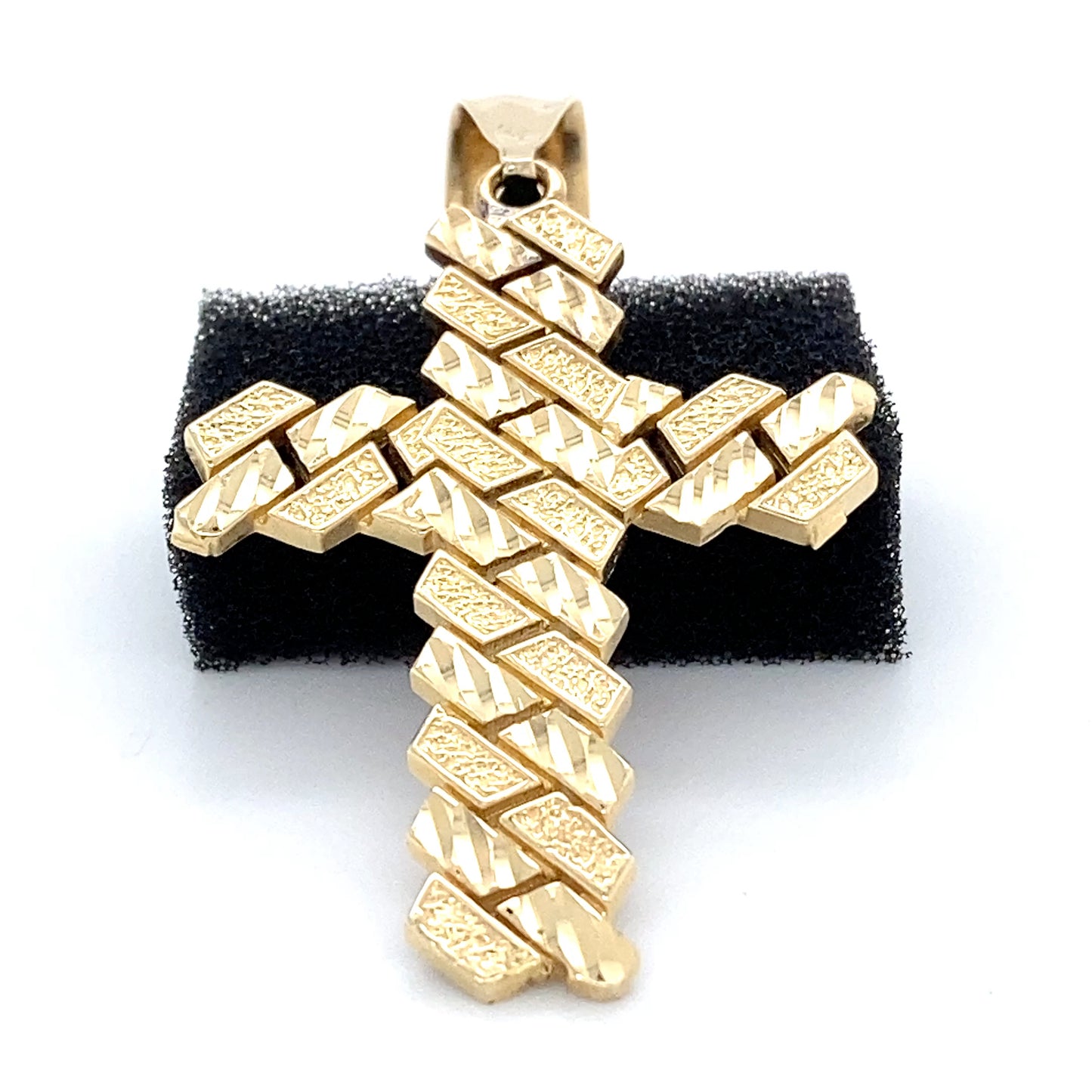 14K Yellow Gold Cross Pendant; 2.6DWT; 4.0g