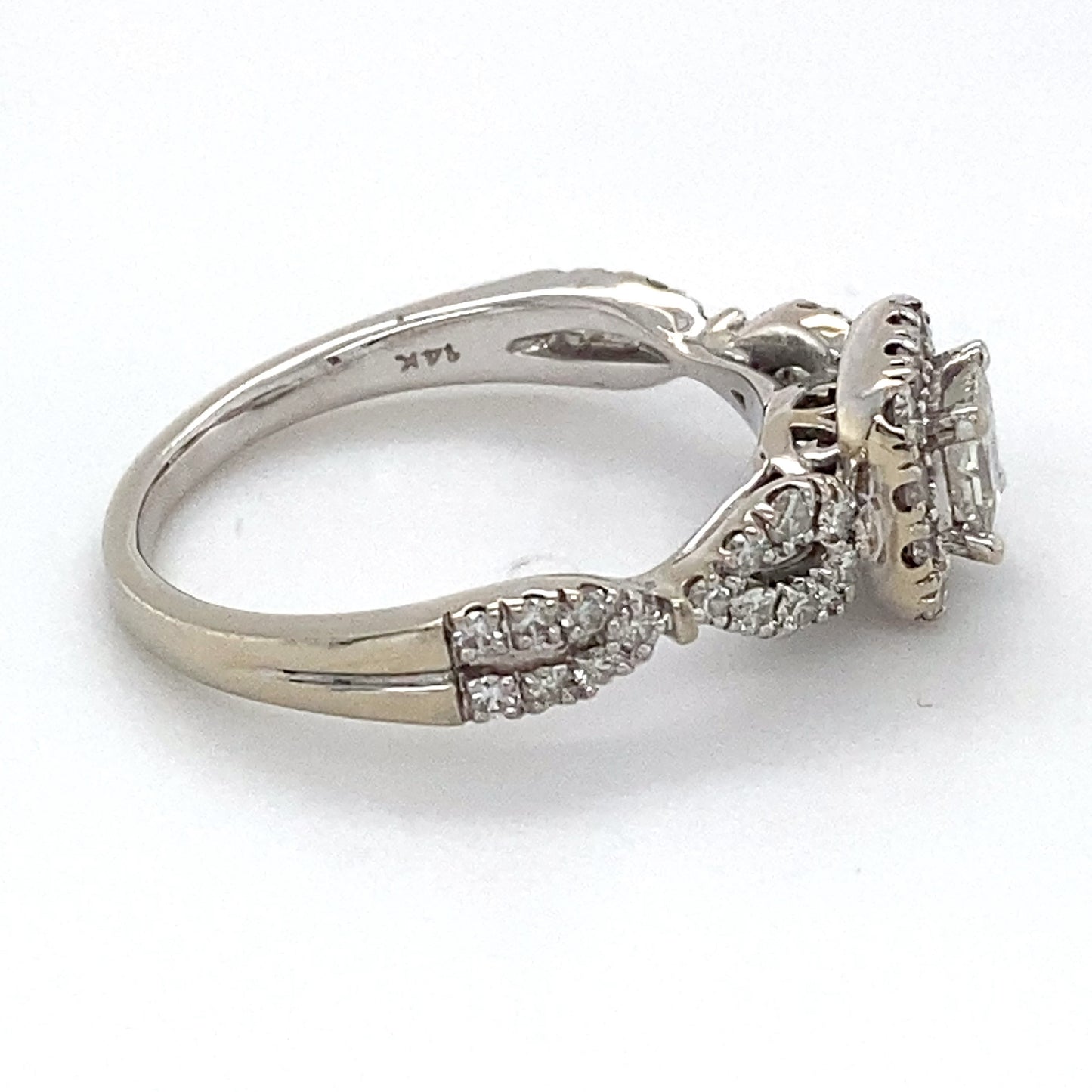 14K White Gold Halo Diamond Ring; 0.50CTW; Size: 7; 3.7g
