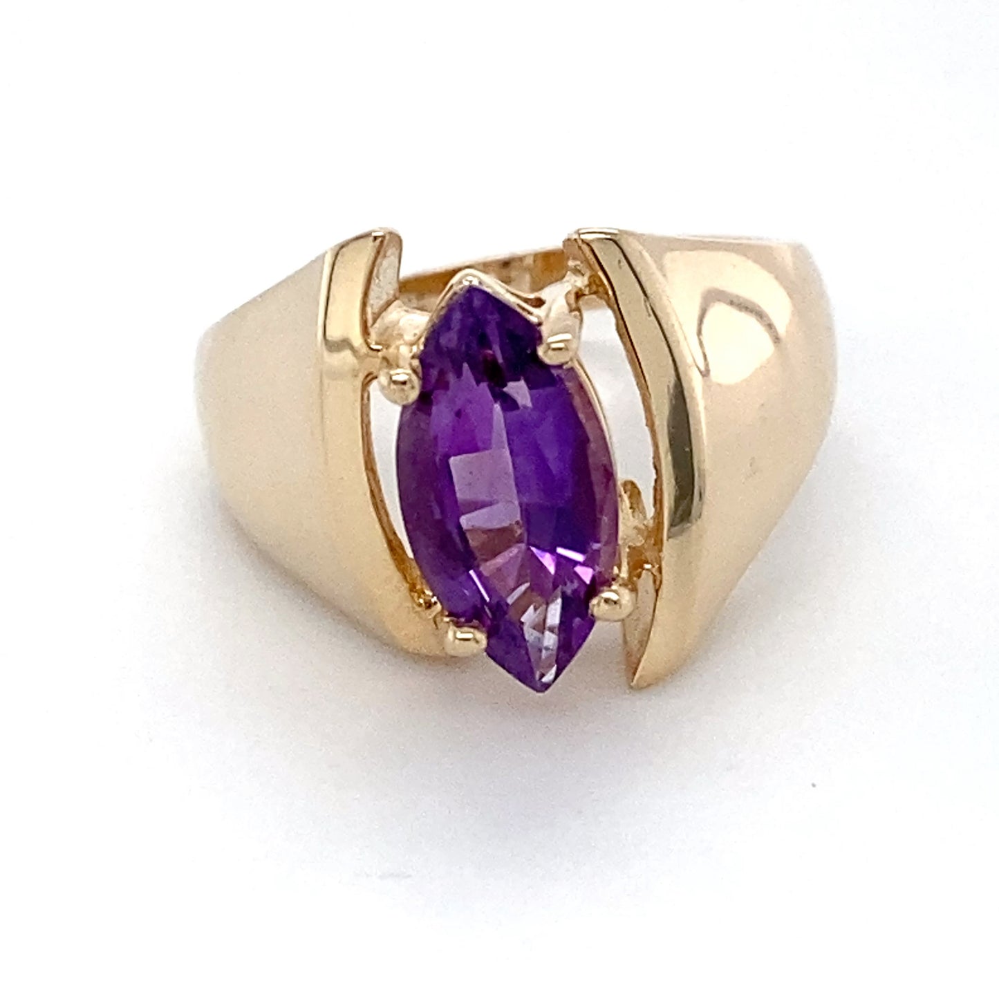 14K Yellow Gold & Amethyst Ring; Size: 6.5; 5.1g
