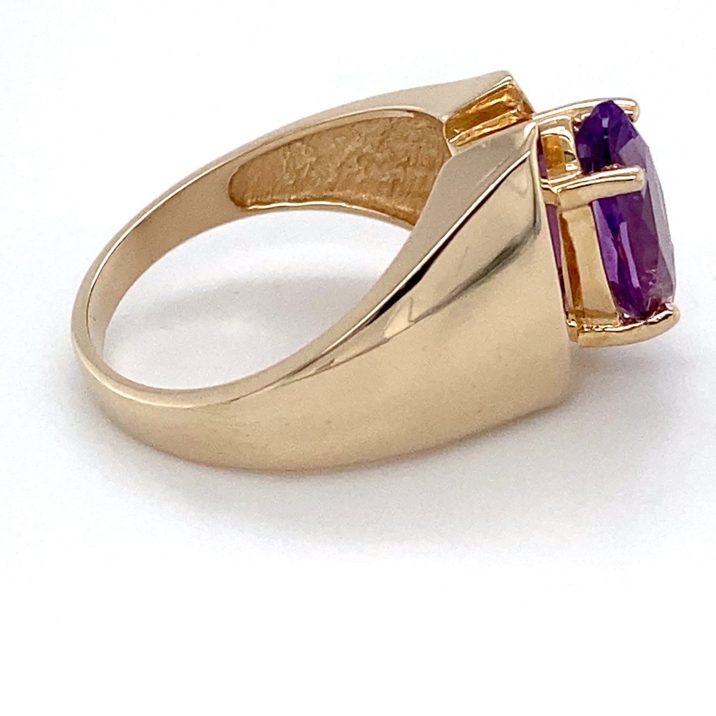 14K Yellow Gold & Amethyst Ring; Size: 6.5; 5.1g