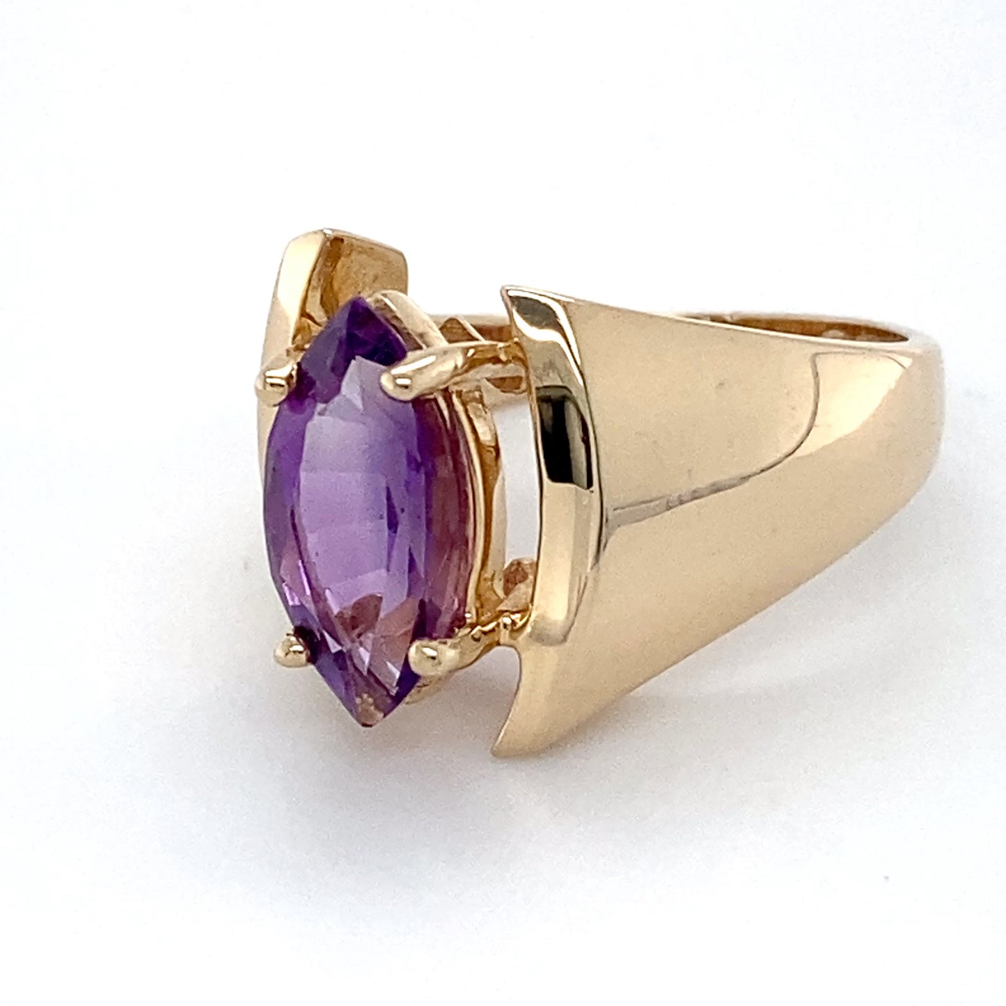 14K Yellow Gold & Amethyst Ring; Size: 6.5; 5.1g