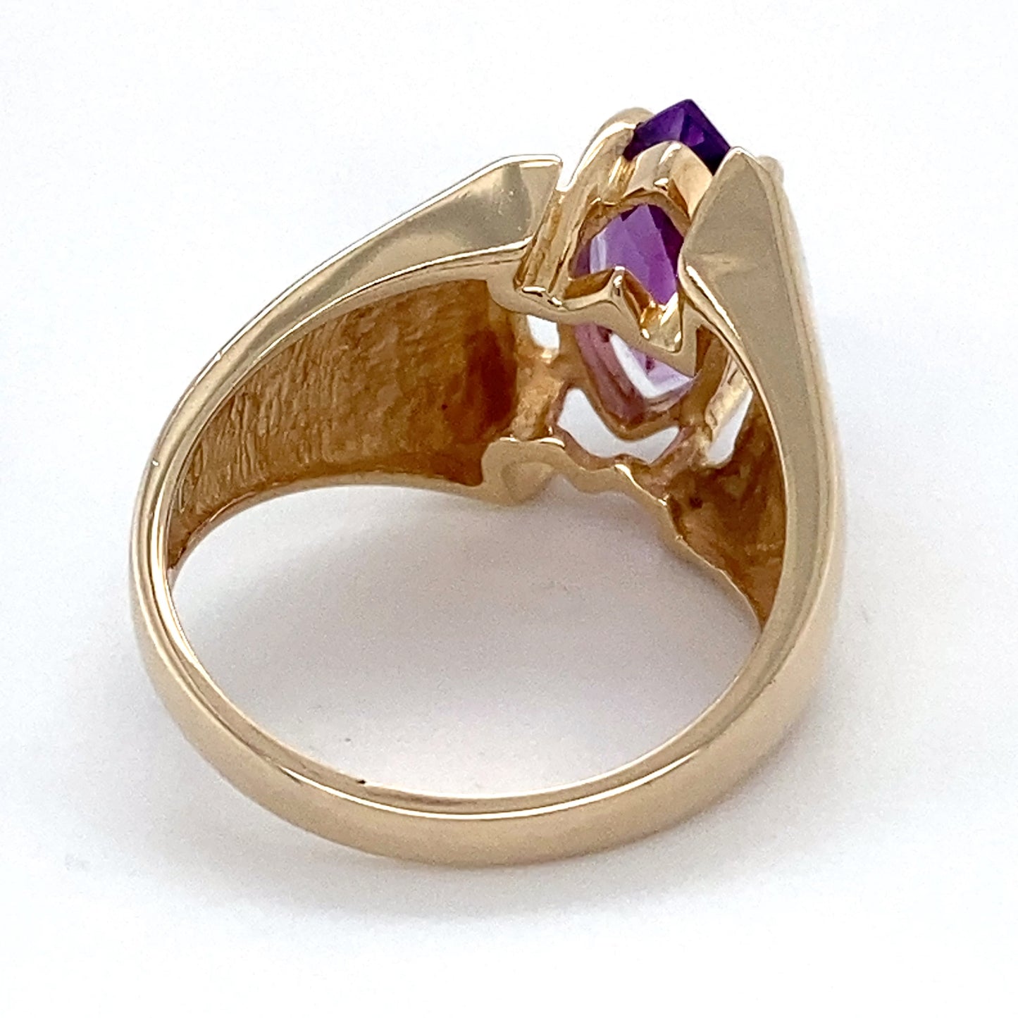 14K Yellow Gold & Amethyst Ring; Size: 6.5; 5.1g