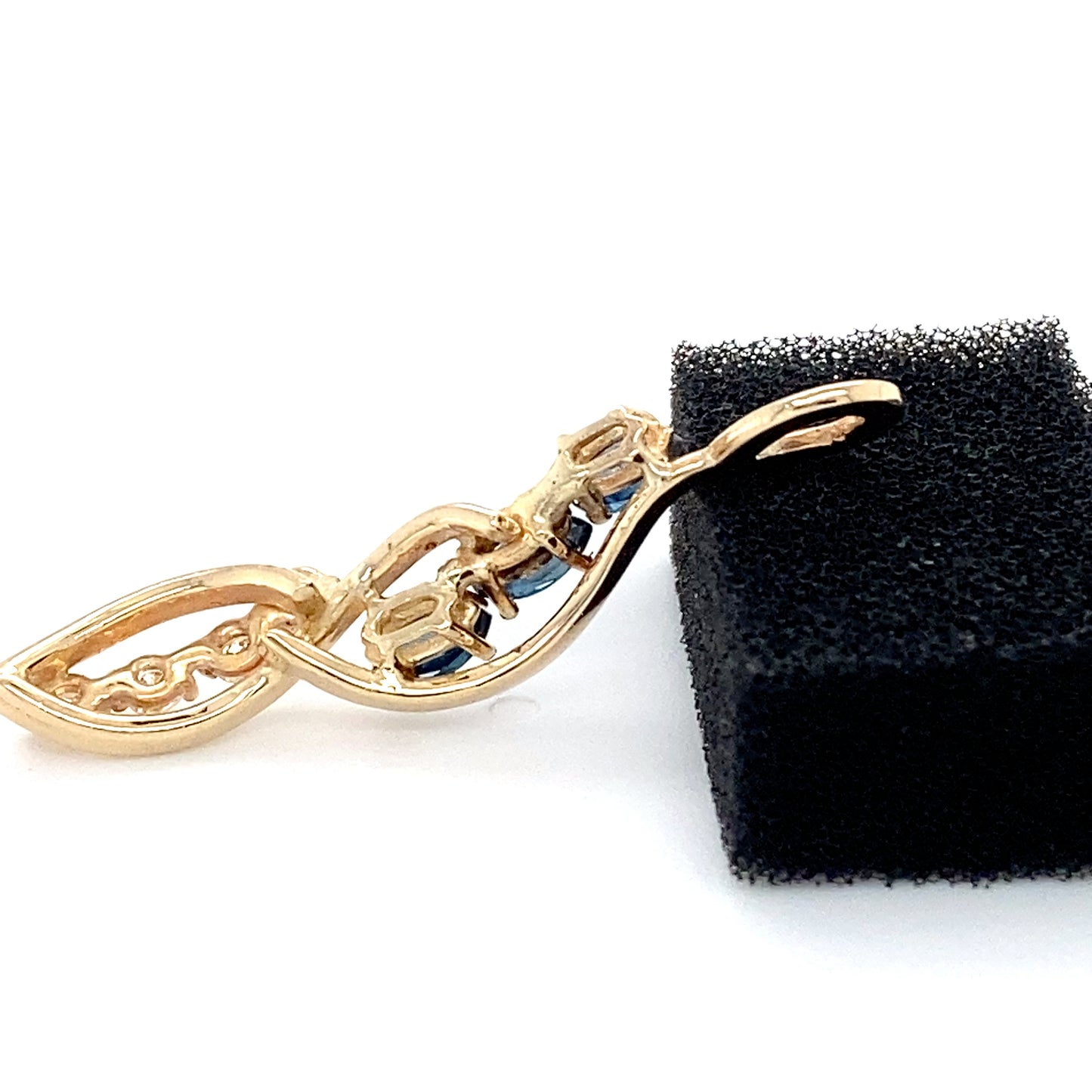 14K Yellow Gold Sapphire & Diamond Pendant; 1.5DWT