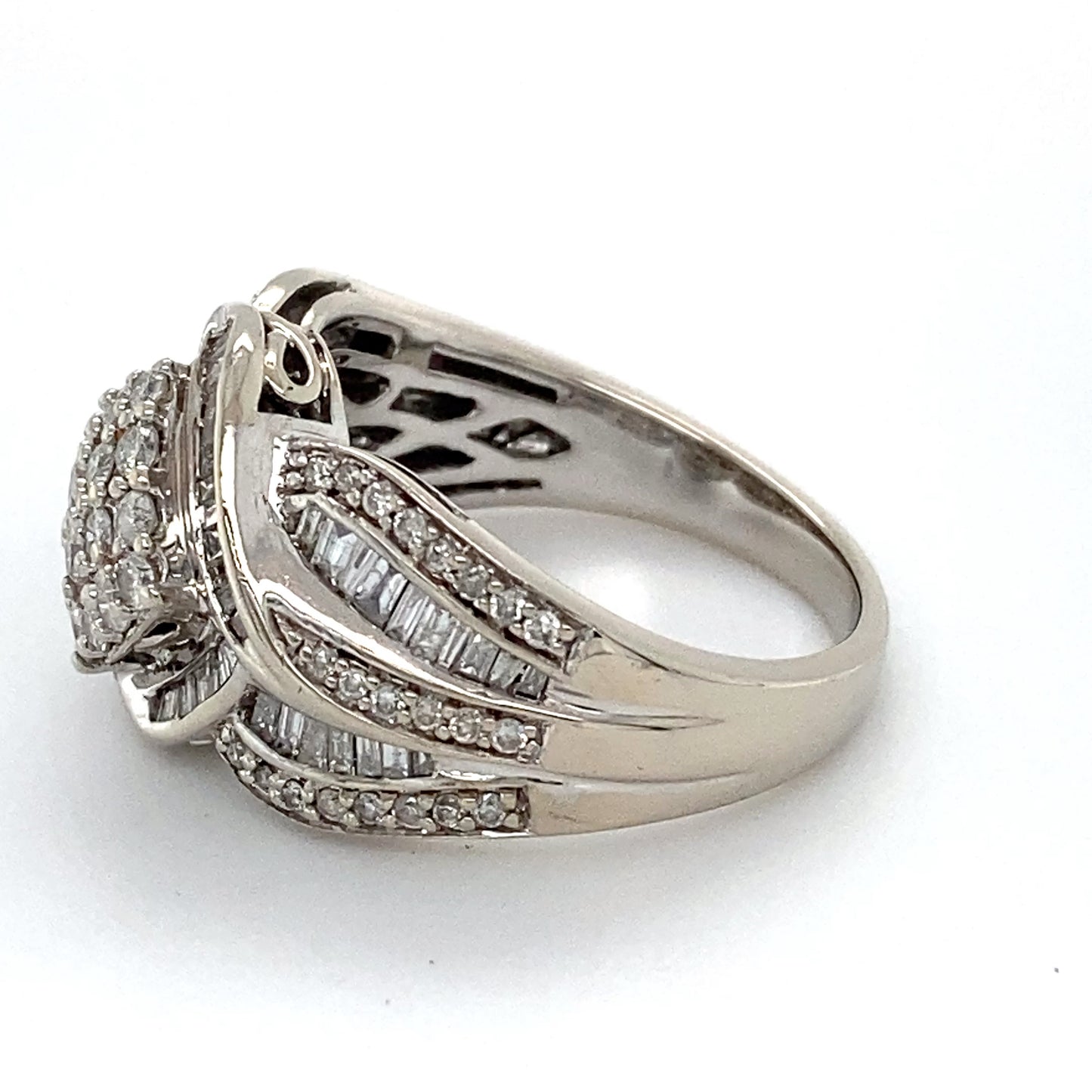 10K White Gold Diamond Ring; 1.25CTW; Size 7; 5.9g