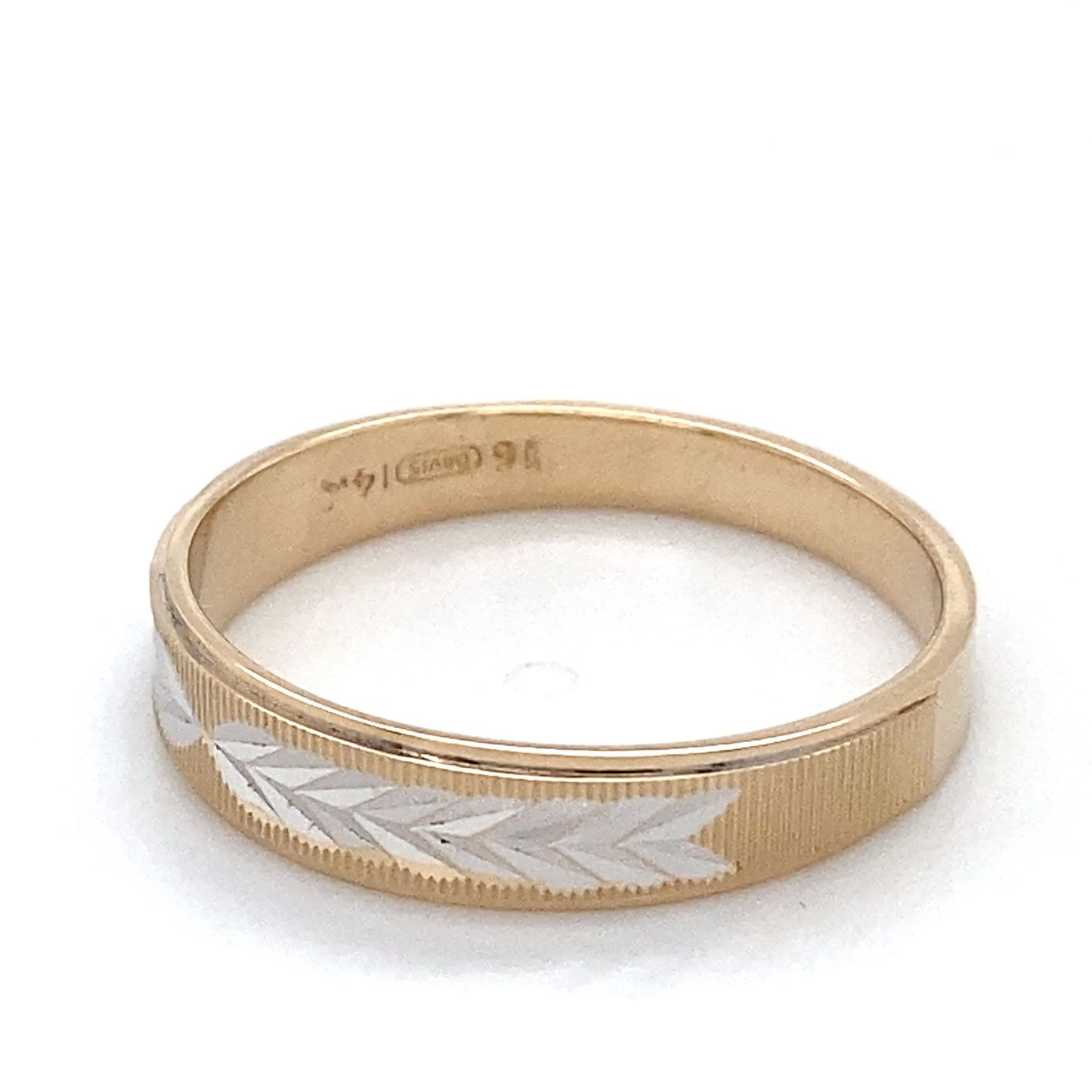 14K Two-Tone Yellow & White Gold Ring; 2.1DWT; 3.2g; Size: 10