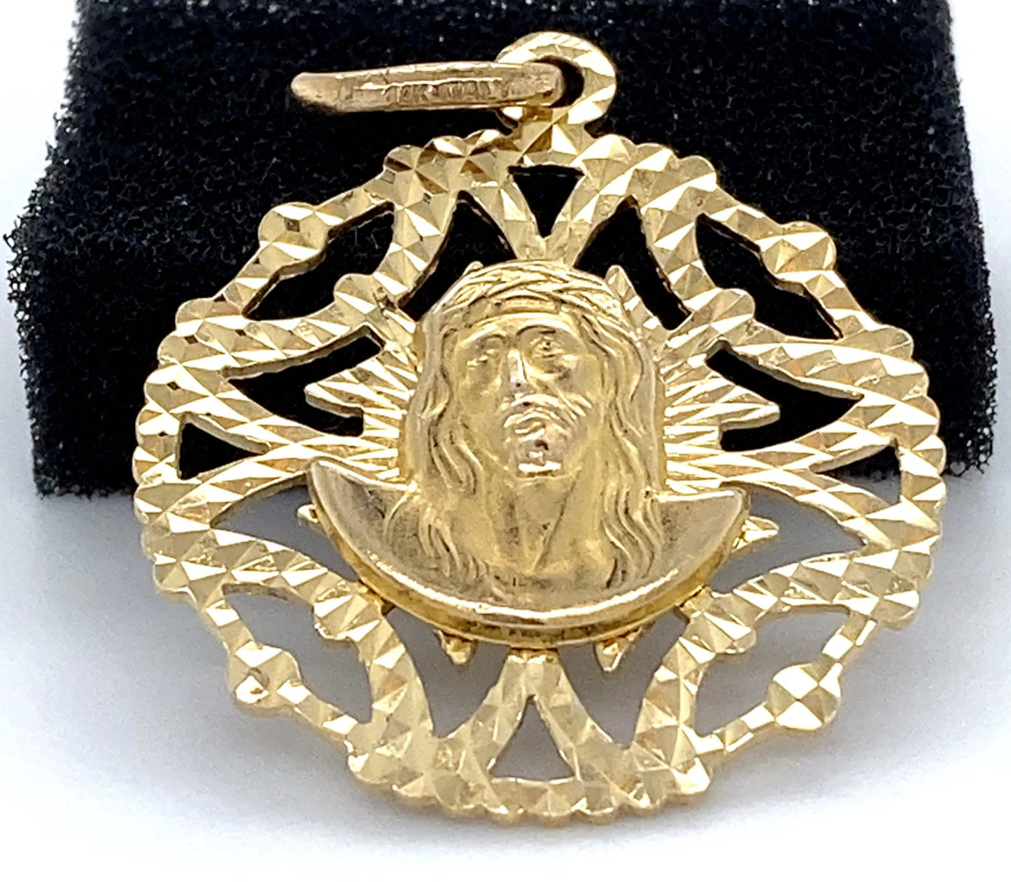 14K Yellow Gold Jesus Christ Pendant; 1.6DWT; 2.5g