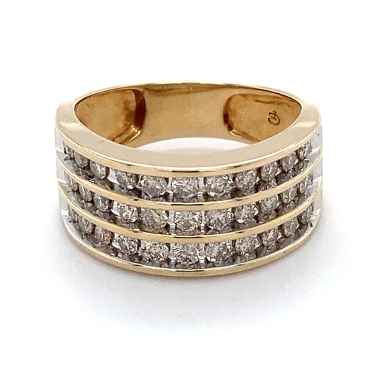 14K Yellow Gold Diamond Ring; 5.5g; 3.6DWT; Size: 7