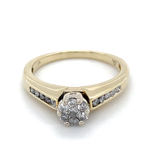 10K Yellow Gold Diamond Ring; 0.15CTW; Size: 7; 3.3g