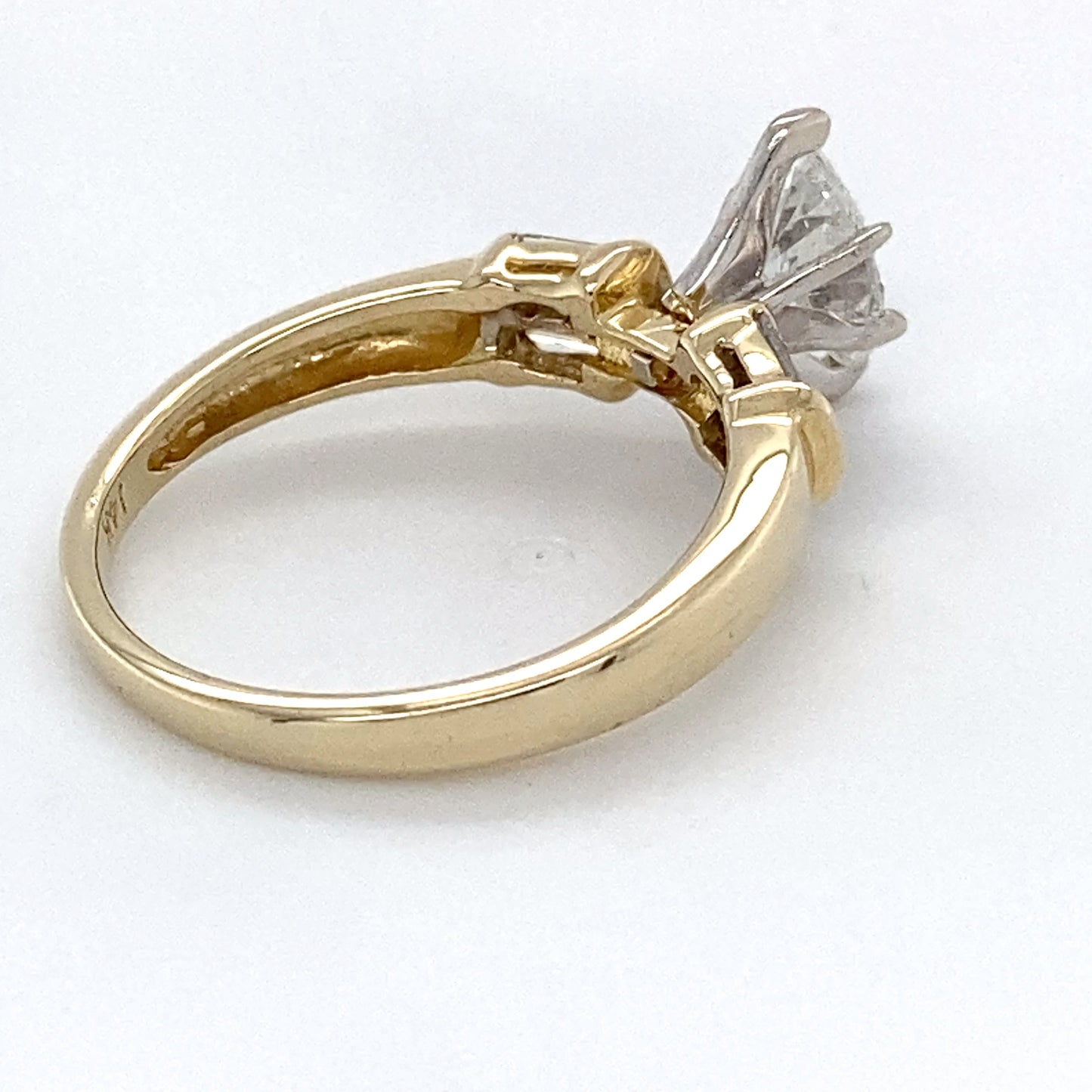 14K Yellow Gold Diamond Ring; 0.78CTW; Size: 7; 3.1g