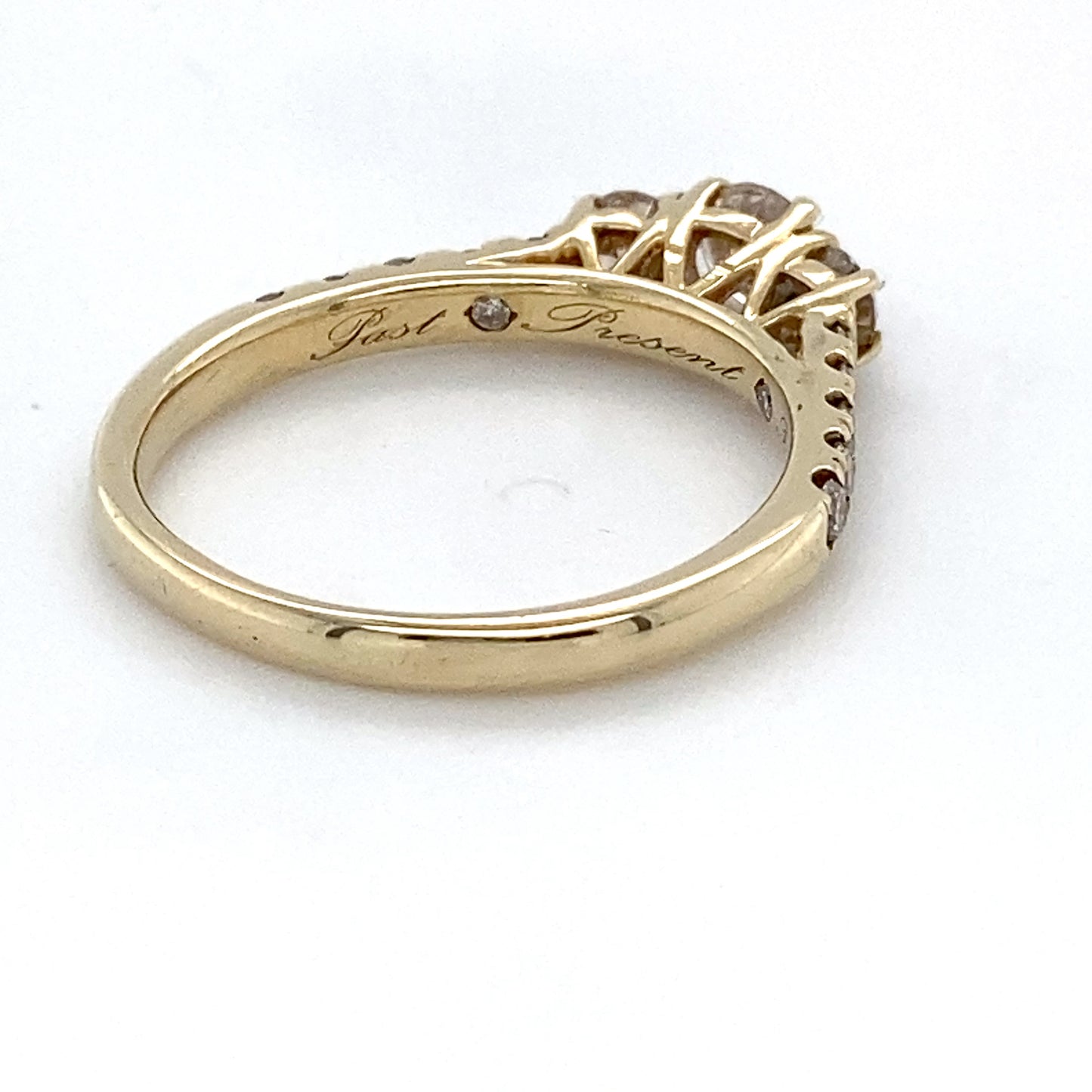 10K Yellow Gold Diamond Ring; 0.84CTW; Size: 8; 2.9g