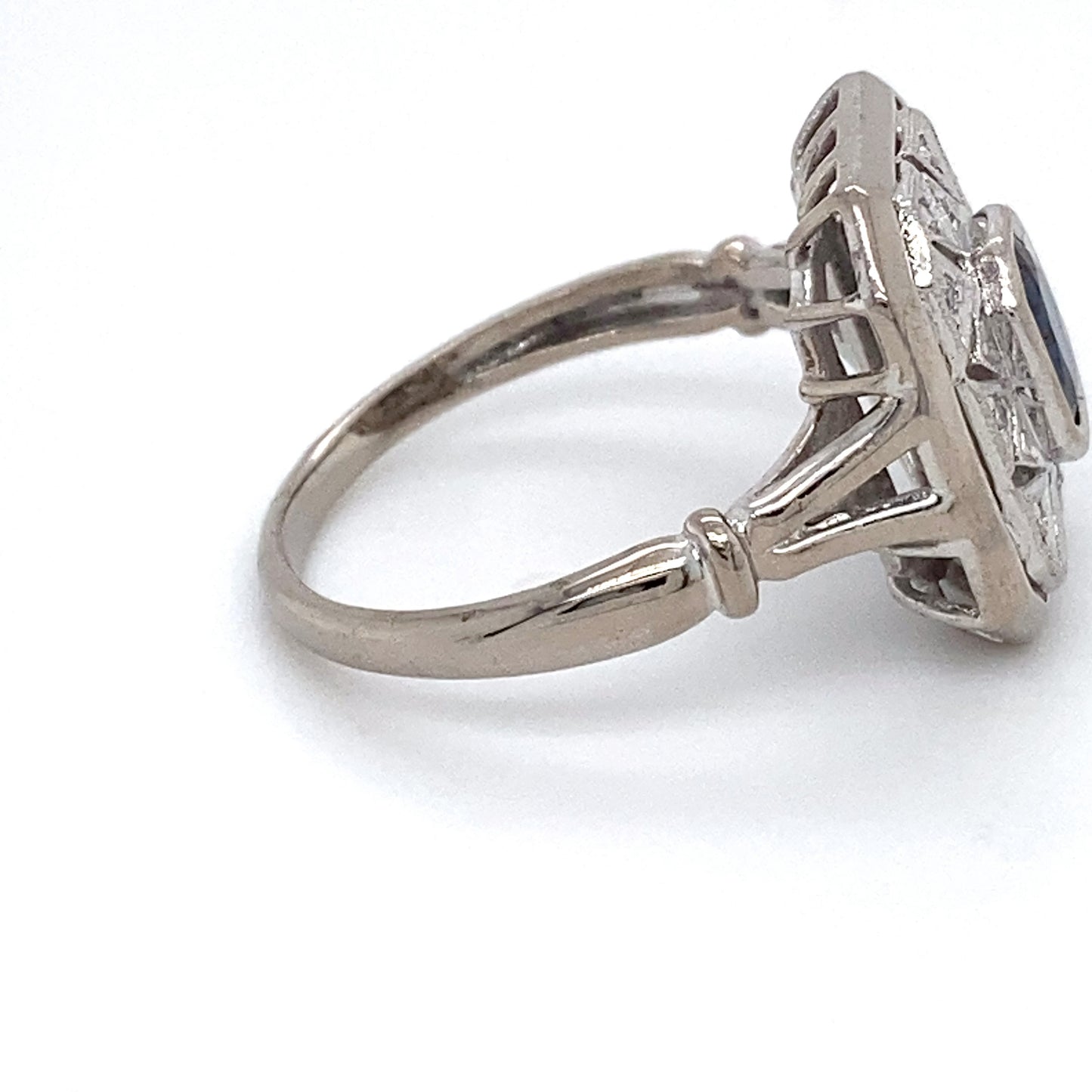 18K White Gold Sapphire & Diamond Ring; 0.08CTW; Size 6.5