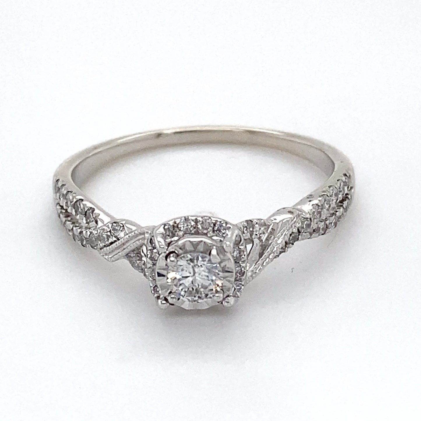 10K White Gold Diamond Ring; 0.55CTW; Size 8.75; 2.3g