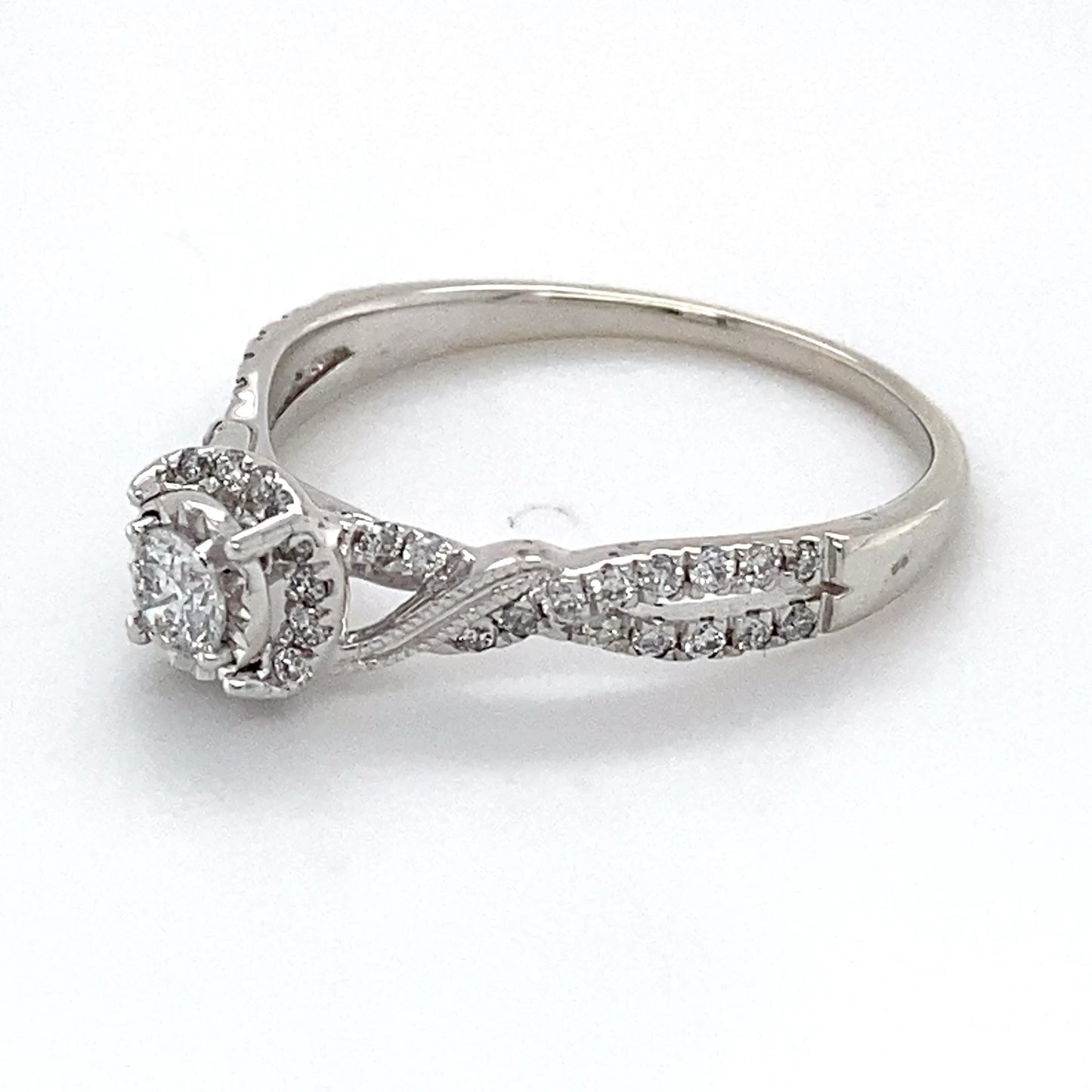 10K White Gold Diamond Ring; 0.55CTW; Size 8.75; 2.3g