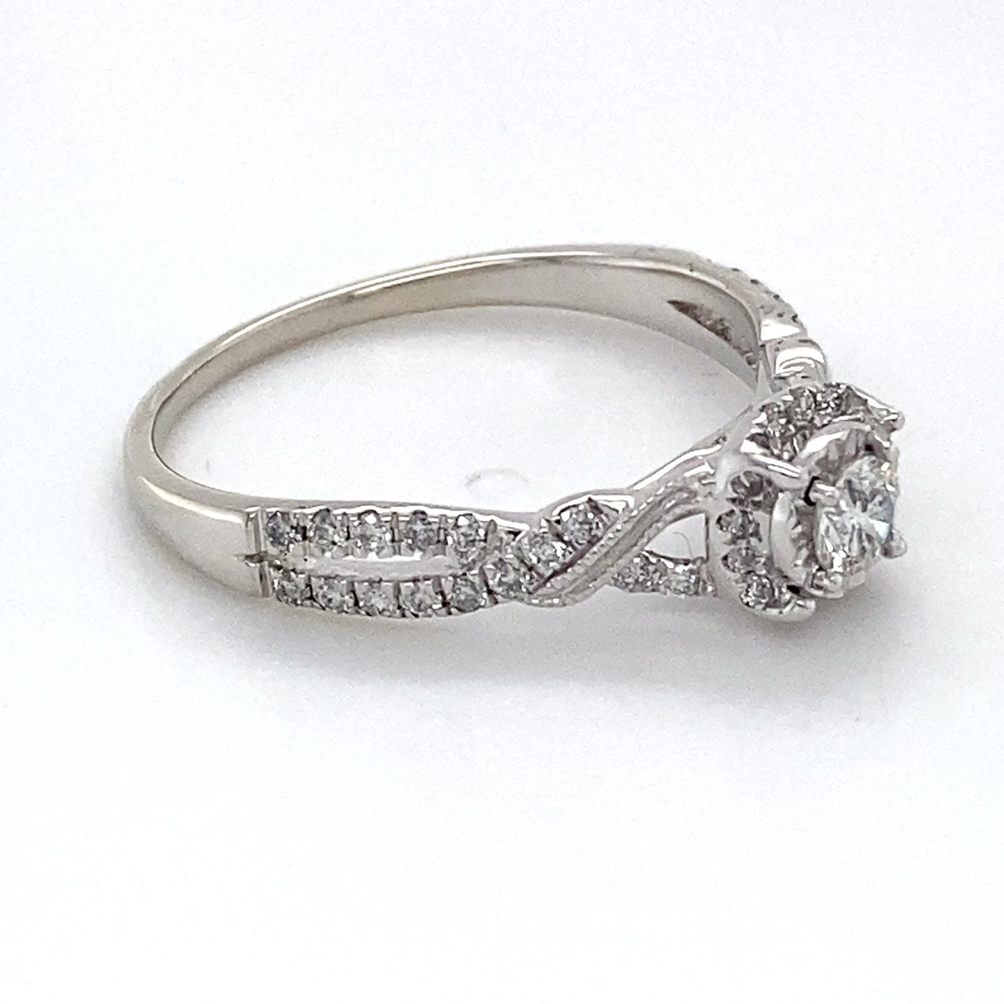 10K White Gold Diamond Ring; 0.55CTW; Size 8.75; 2.3g