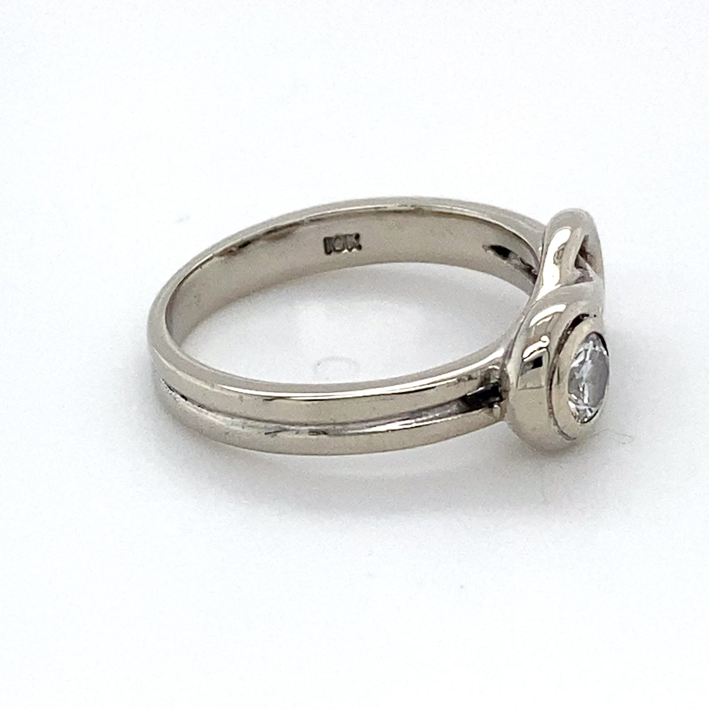 10K White Gold Diamond Ring; 0.24CTW; Size 5; 3.0g