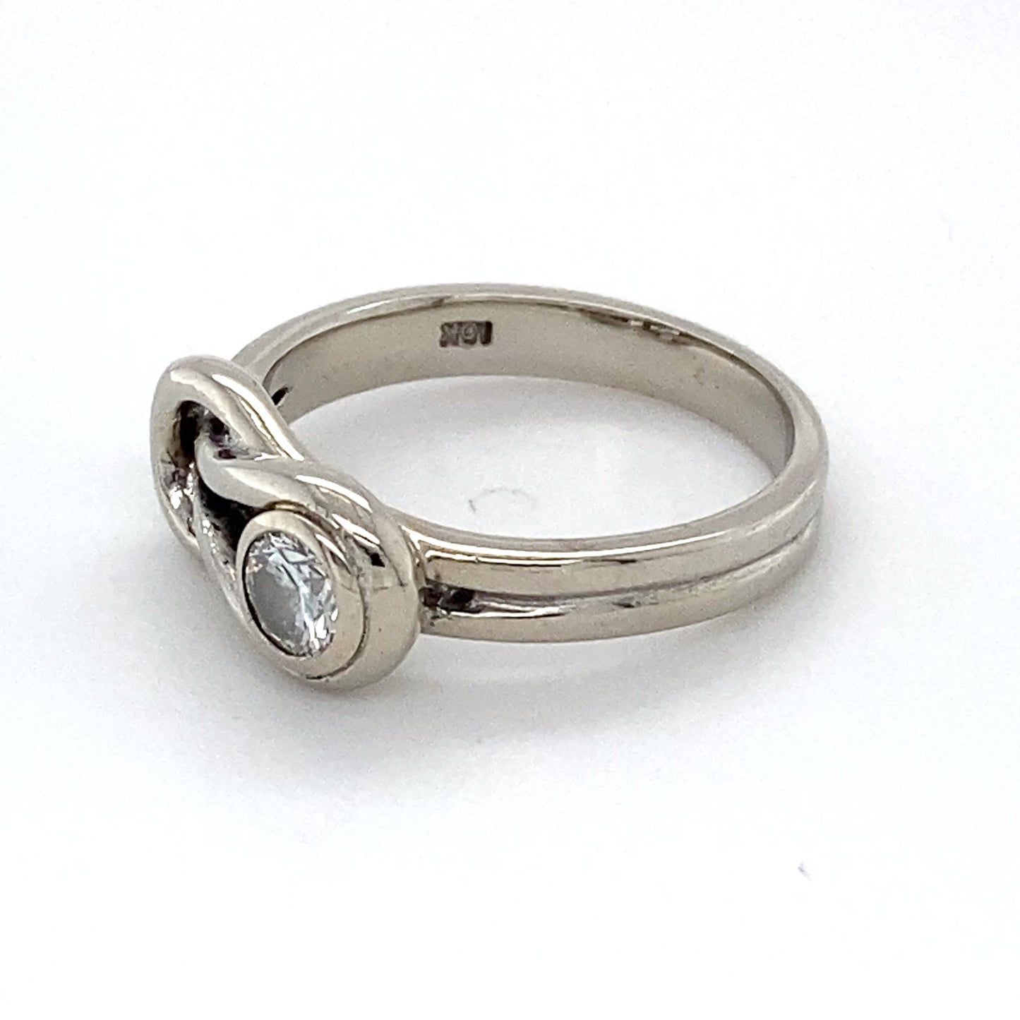 10K White Gold Diamond Ring; 0.24CTW; Size 5; 3.0g