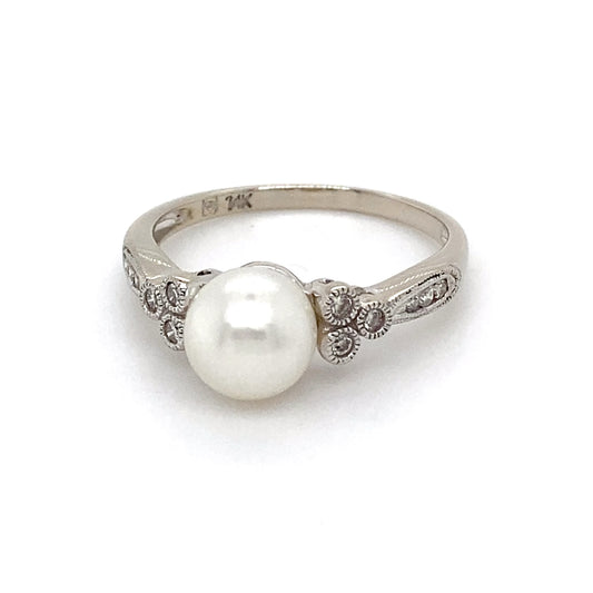 14K White Gold Pearl and Diamond Ring; 0.08CTW; Size 7