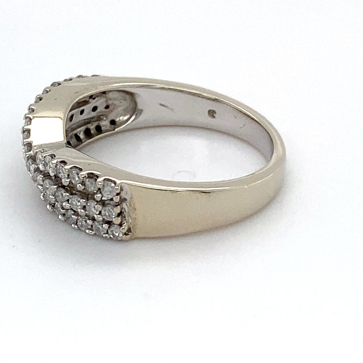 14K White Gold Diamond Ring; 0.25CTW; Size 7; 4.6g