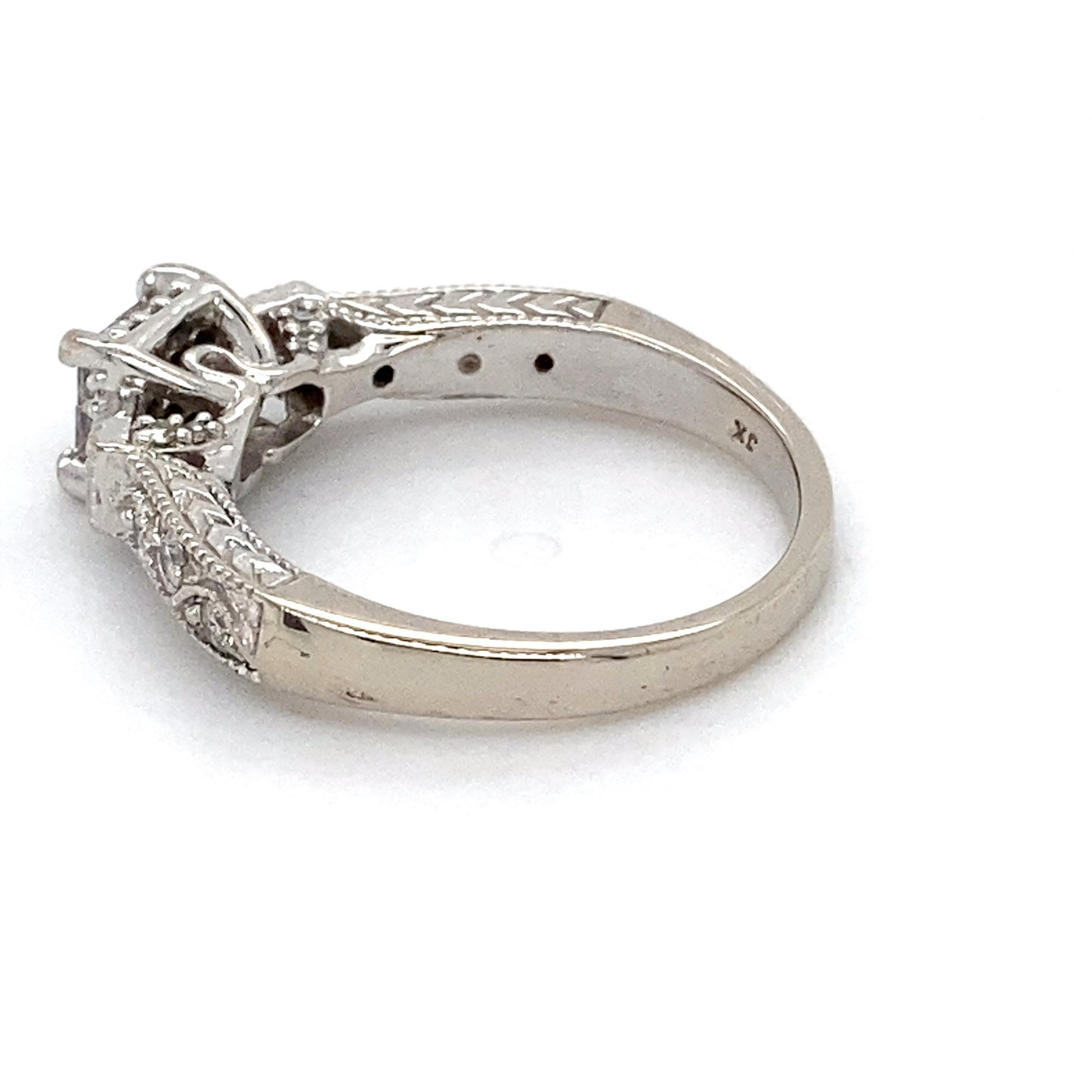 10K White Gold Diamond Ring; 0.20CTW; Size 5; 3.1g