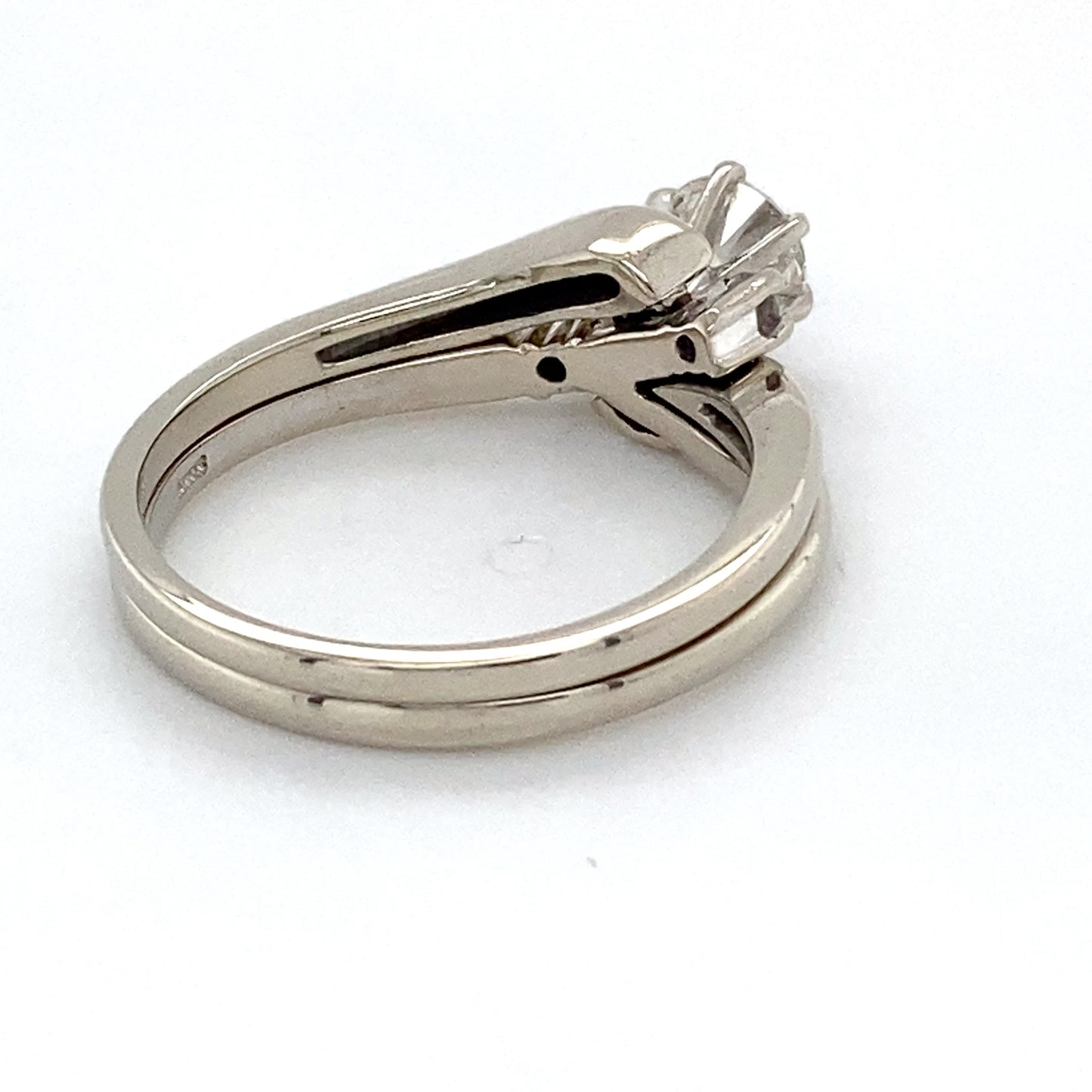 14K White Gold Diamond Stackable Ring; Size: 7; 4.4g