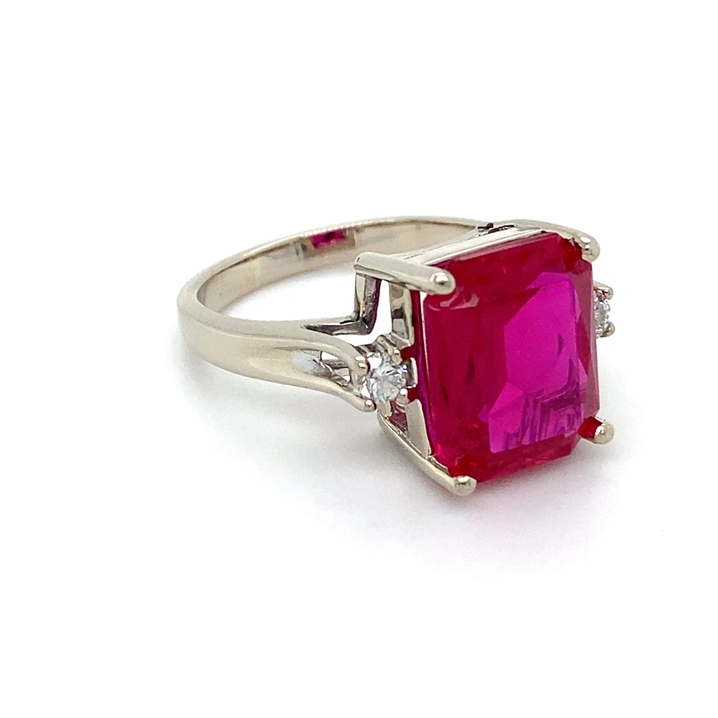 14K White Gold Ruby and Diamond Ring; 0.15CTW; Size 8; 6.1g