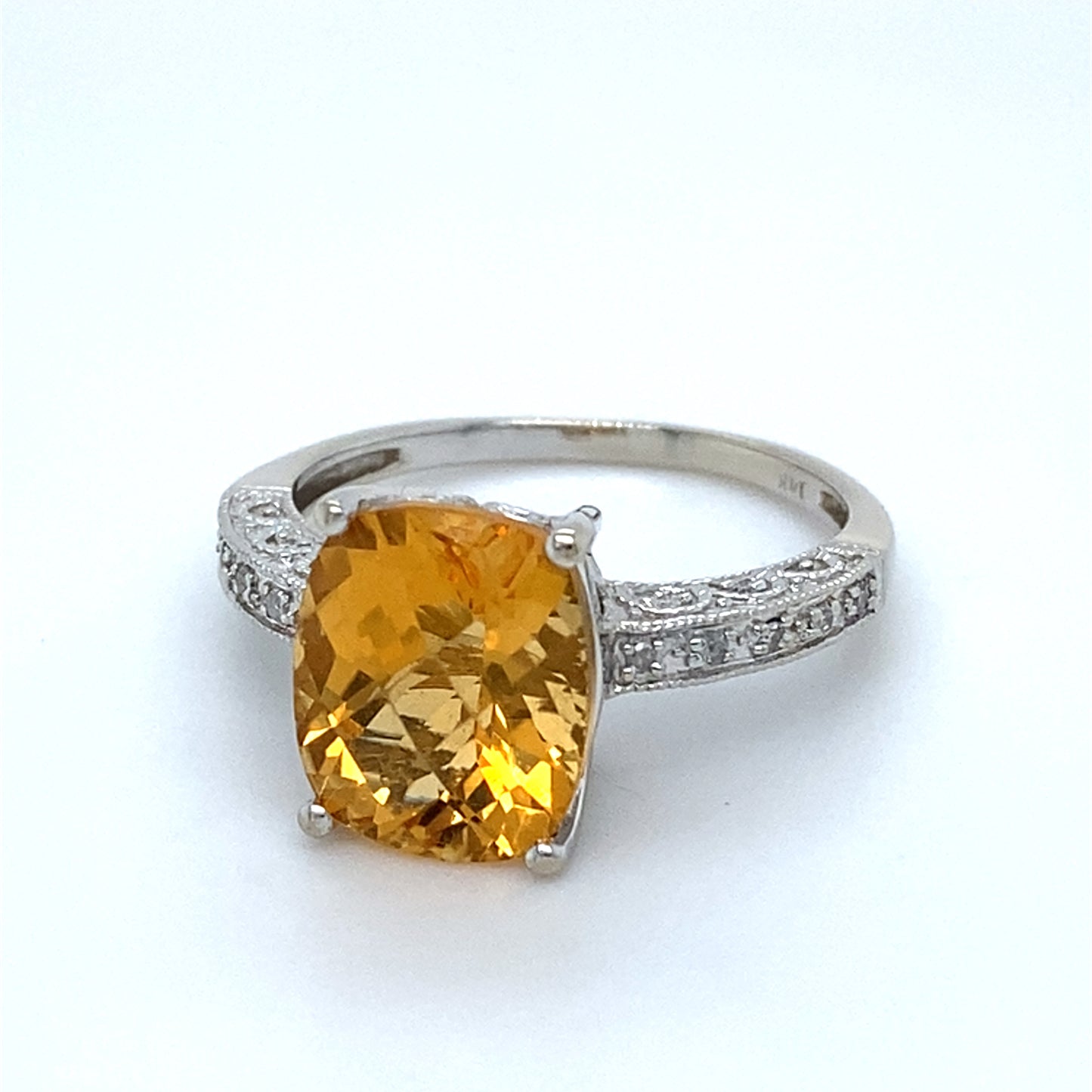 14K White Gold Citrine and Diamond Ring; 0.08CTW; Size 8; 3.9g