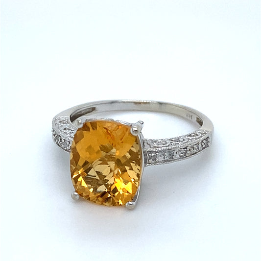 14K White Gold Citrine and Diamond Ring; 0.08CTW; Size 8; 3.9g