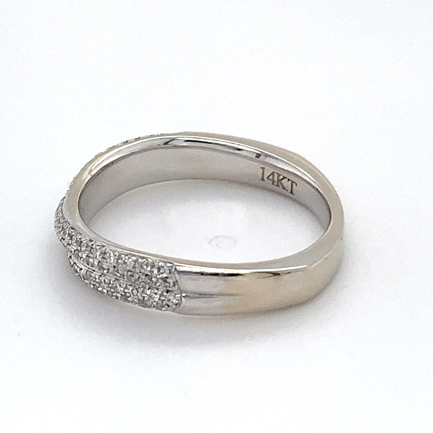 14K White Gold Diamond Ring; 0.25CTW; Size 7; 3.6g