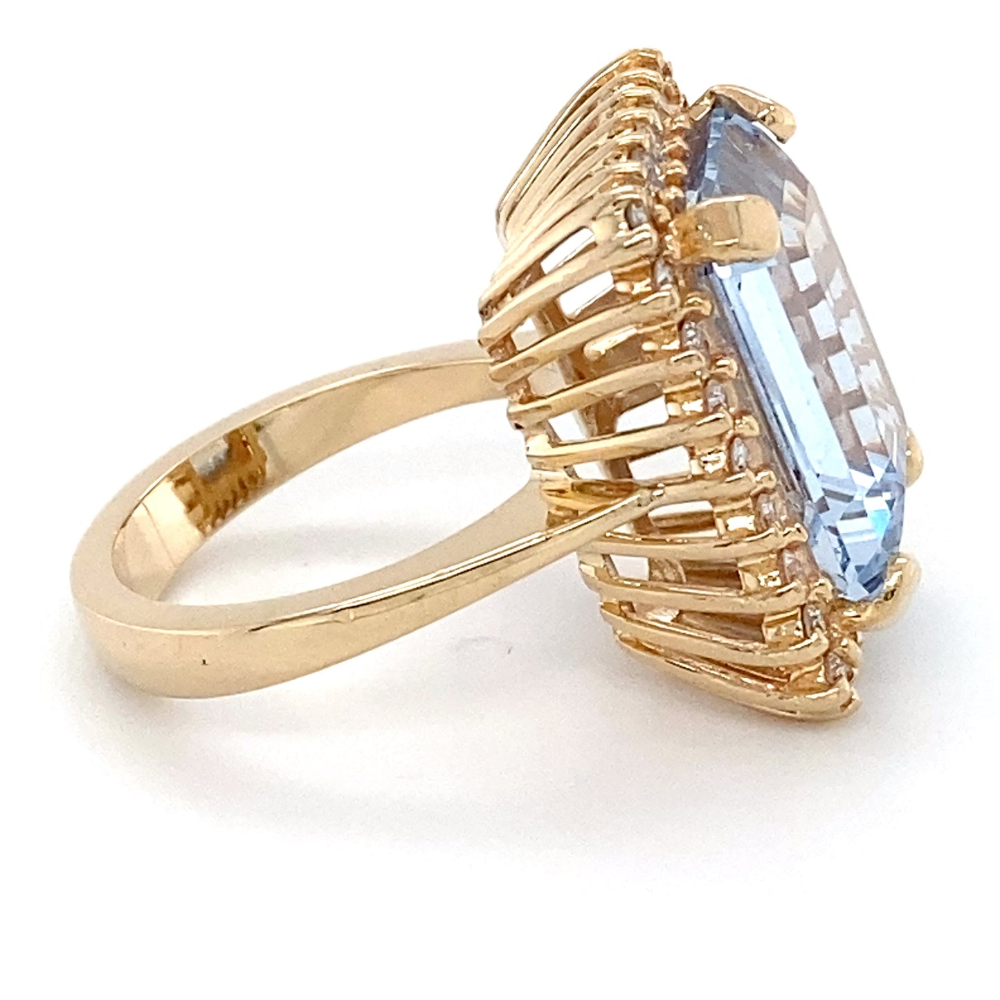 14K Yellow Gold, Blue Topaz & Diamond Ring; 0.28CTW; Size: 6.5; 9.7g