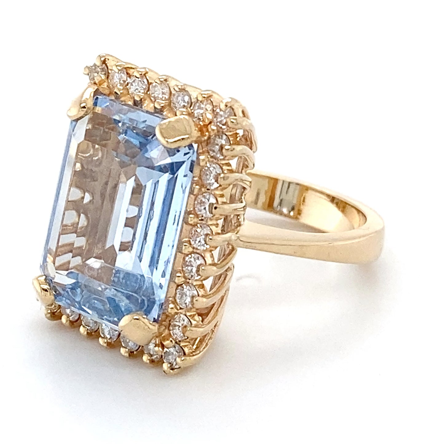 14K Yellow Gold, Blue Topaz & Diamond Ring; 0.28CTW; Size: 6.5; 9.7g
