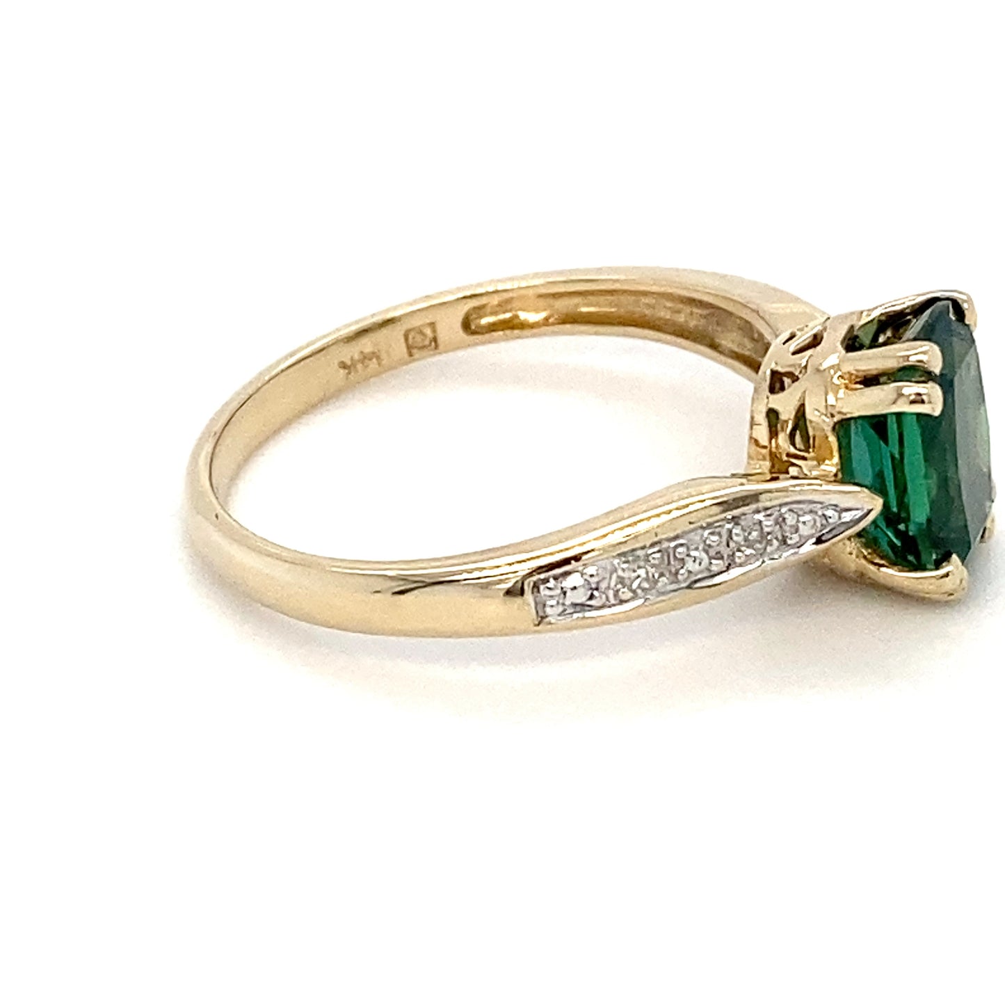 14K Yellow Gold Emerald Ring; 1.7DWT; 2.6g; Size 7