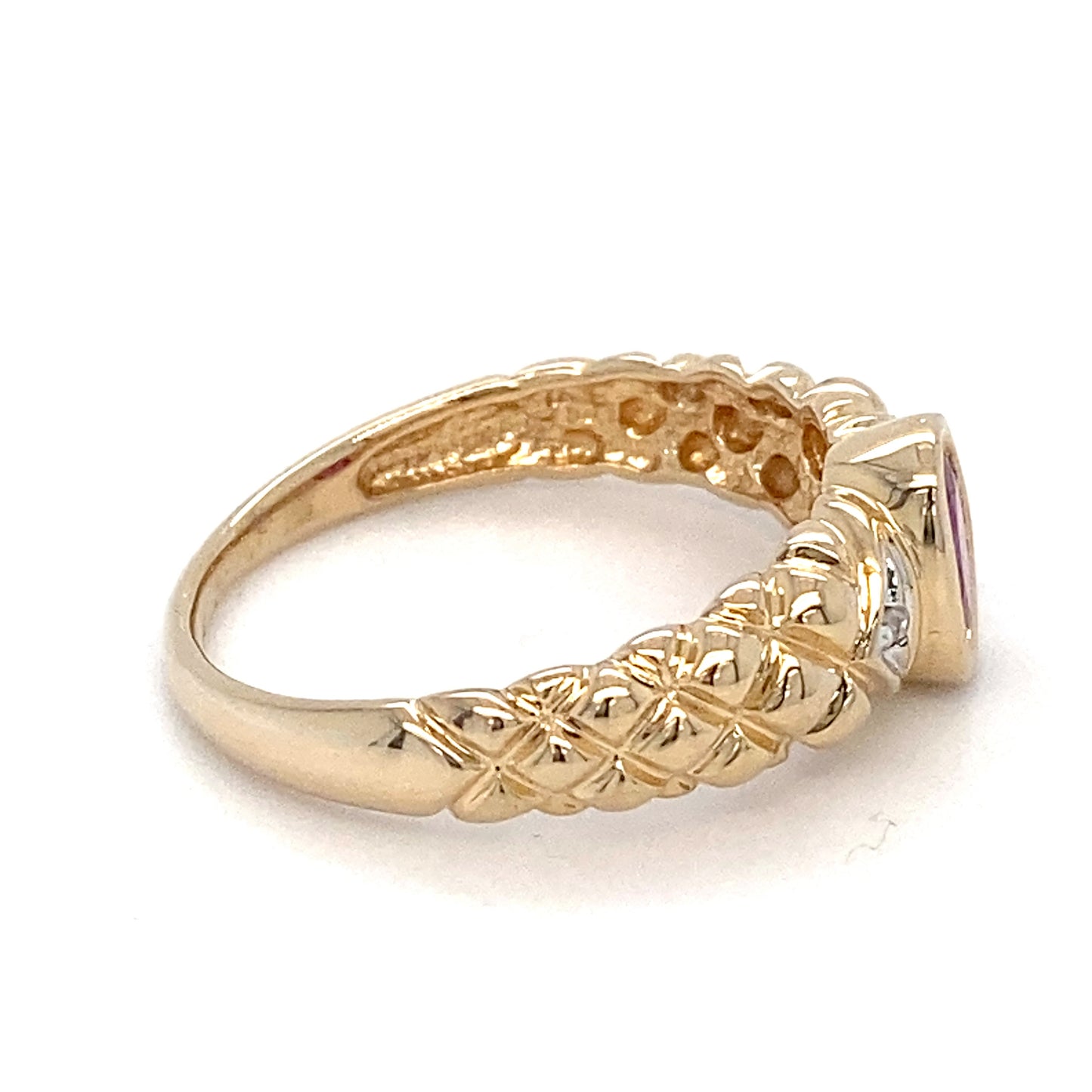 14K Yellow Gold Synthetic Ruby Ring; 1.8DWT; 2.8g; Size 7