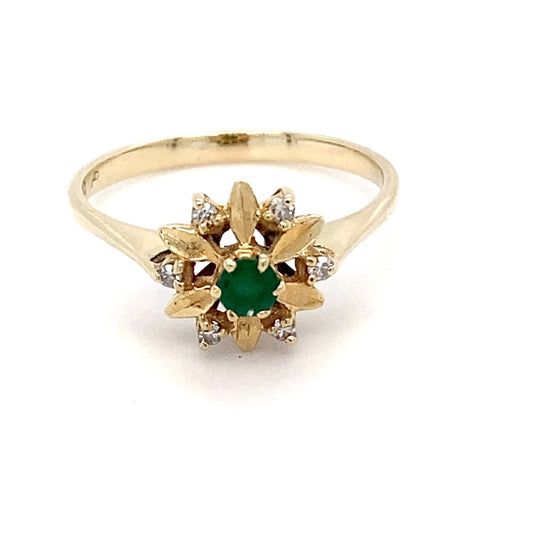 14K Yellow Gold Emerald & Diamonds Ring; .10 & .06CTW; Size 7