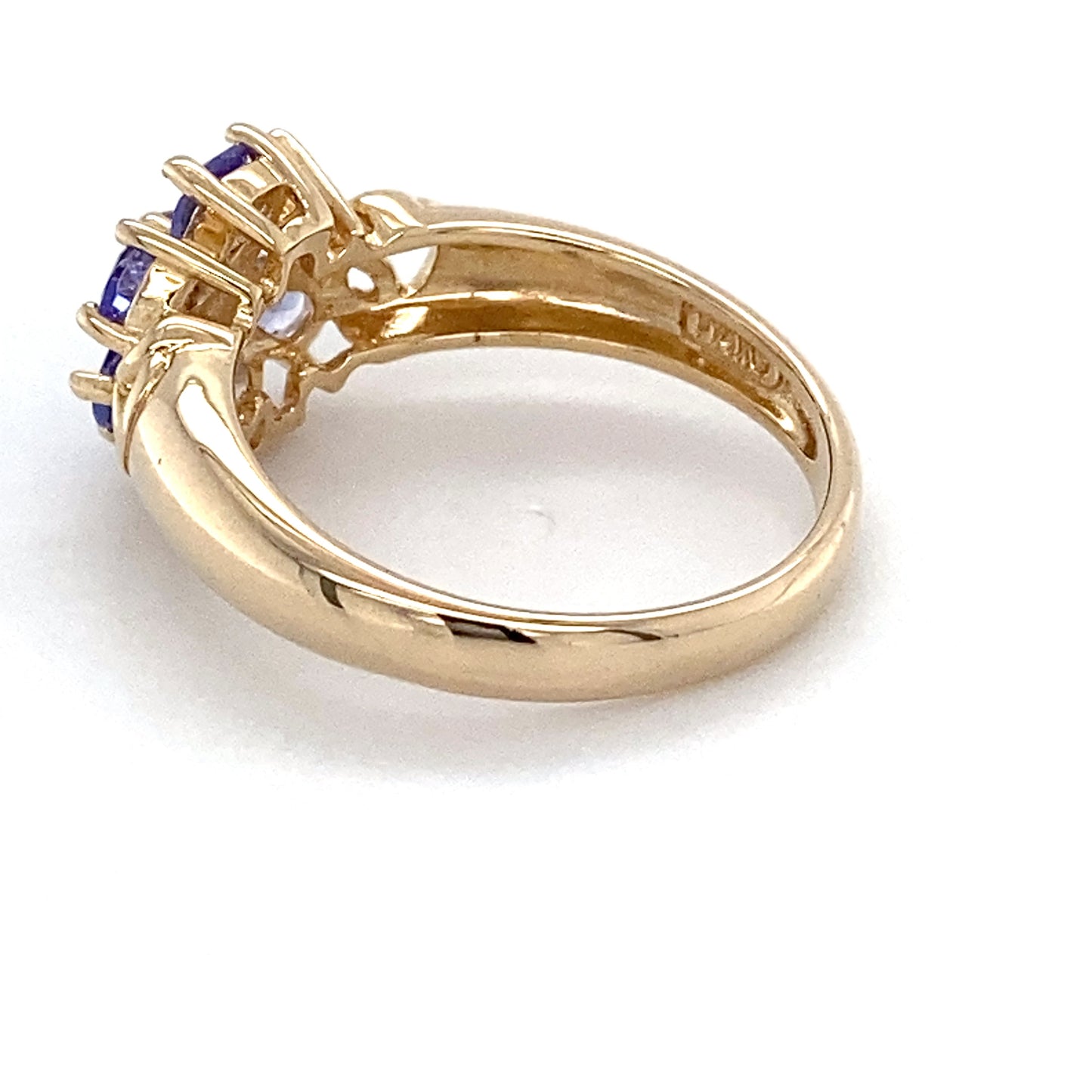 14K Yellow Gold Amethyst & Diamond Ring; 2.1DWT; Size 6