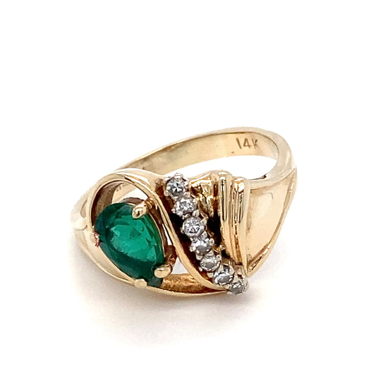 14K Yellow Gold Emerald & Diamonds Ring; 3.7DWT; 0.62 & 0.10CTW; Size 8.5