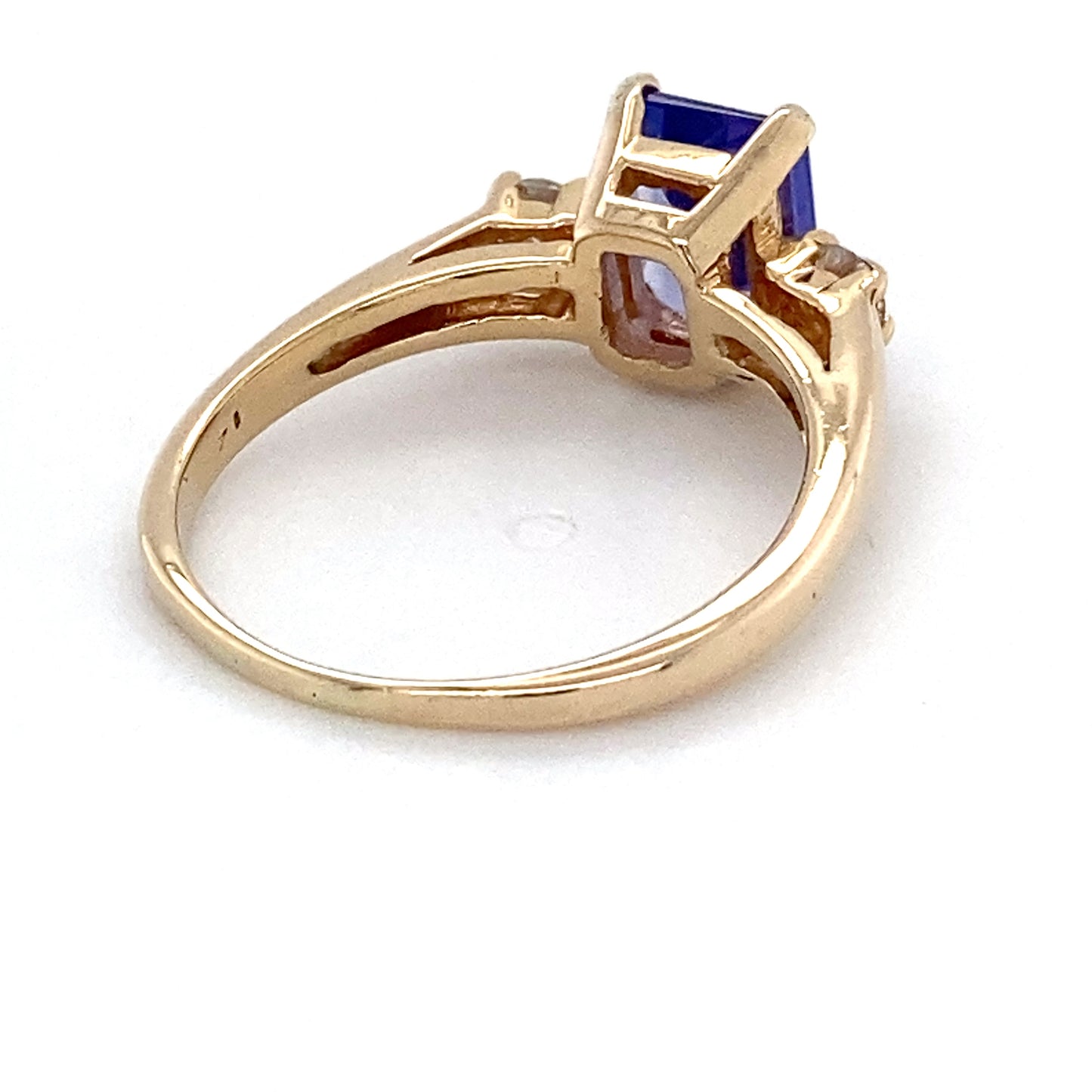 14K Yellow Gold Amethyst & Diamond Ring; 2.1DWT; Size 7