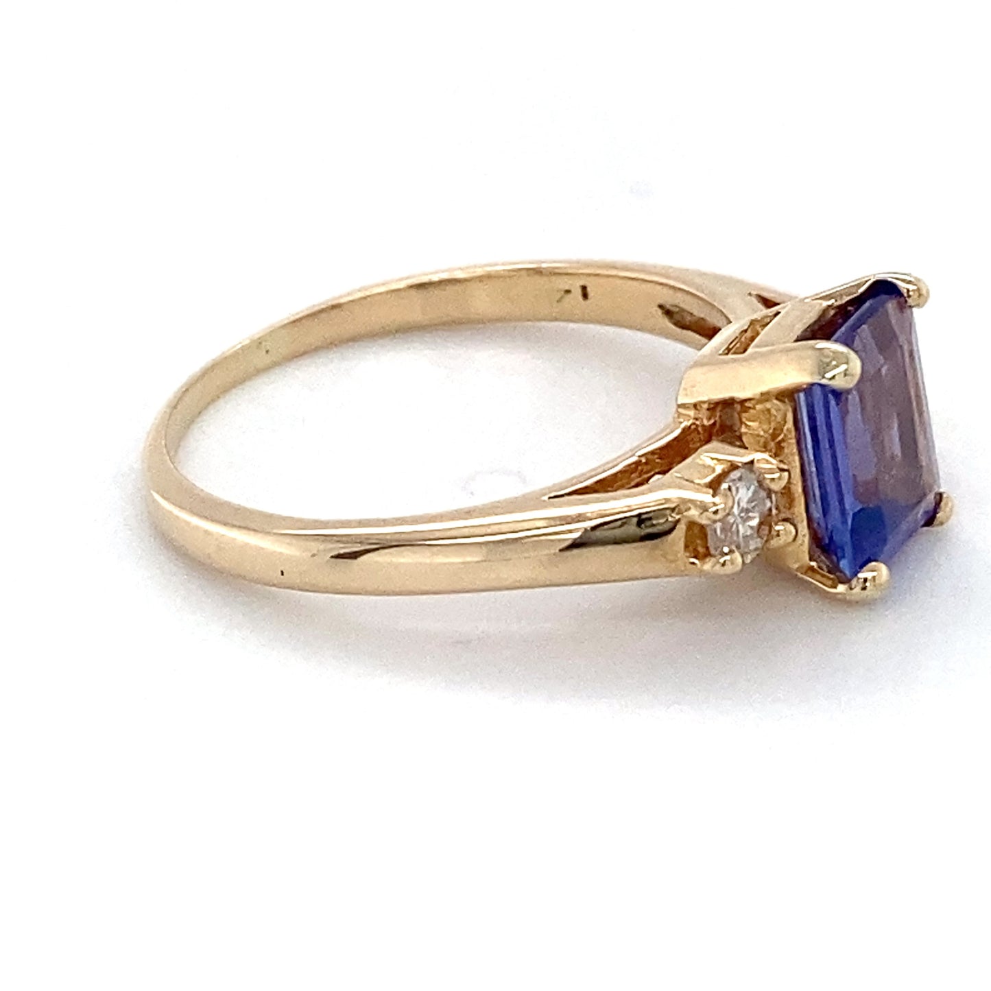 14K Yellow Gold Amethyst & Diamond Ring; 2.1DWT; Size 7