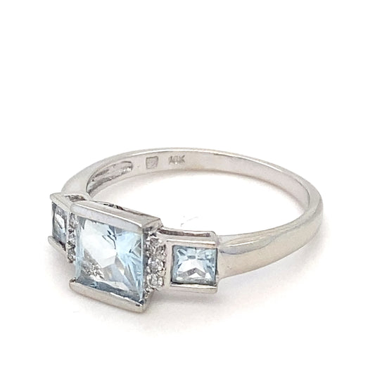 10K White Gold Aquamarine & Diamond Ring; 1.9g; Size 7